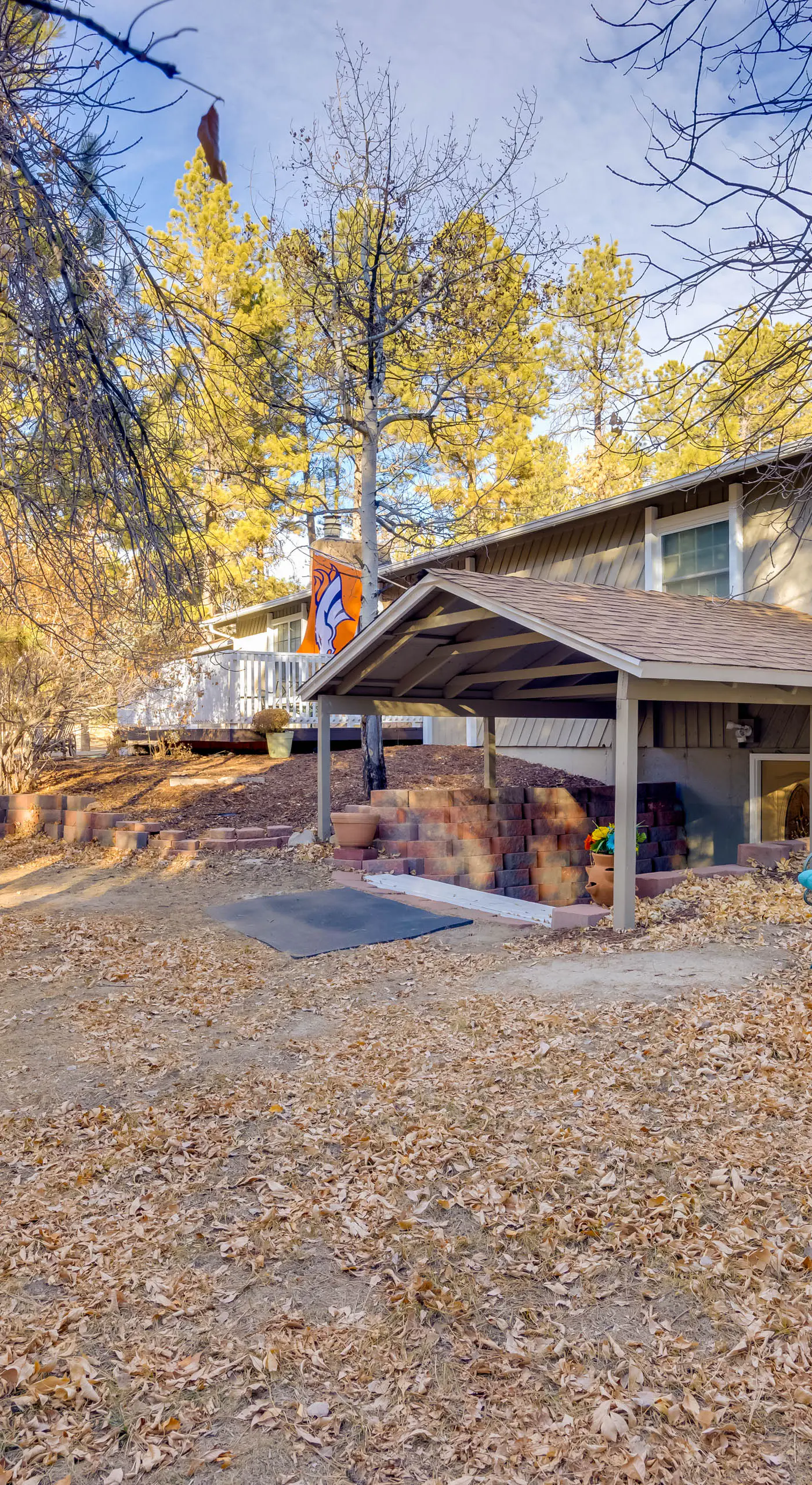 Secluded Elizabeth Apt on 3 Acres: Pets Welcome!