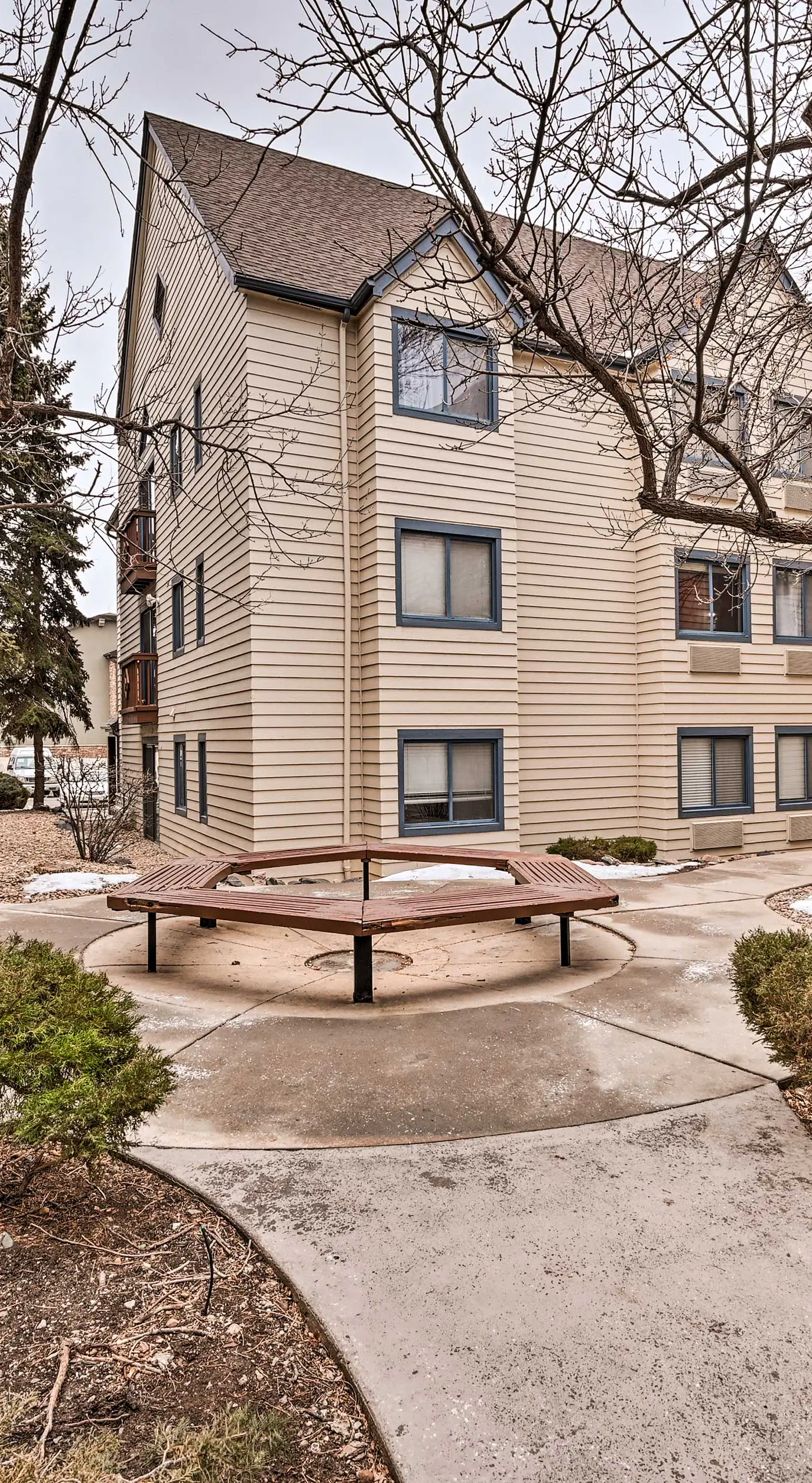 2 Blocks to Light Rail: Denver Unit w/ Kitchenette