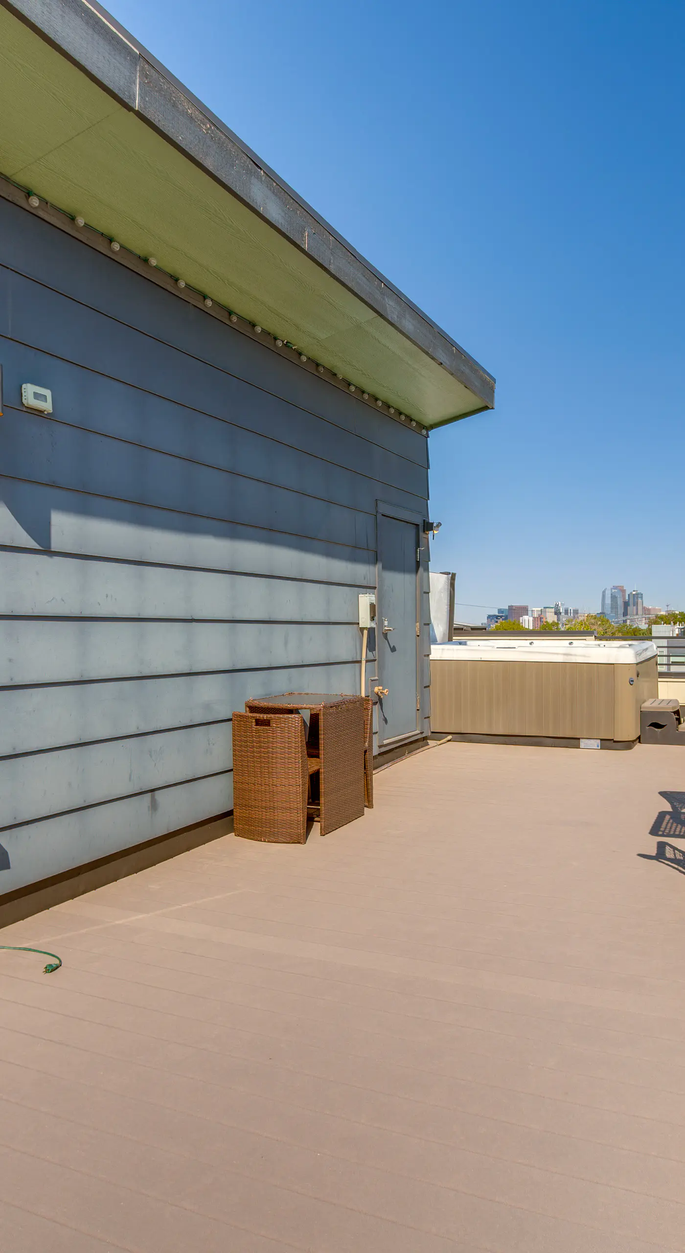 Rooftop Deck & Hot Tub: Walkable Denver Townhome