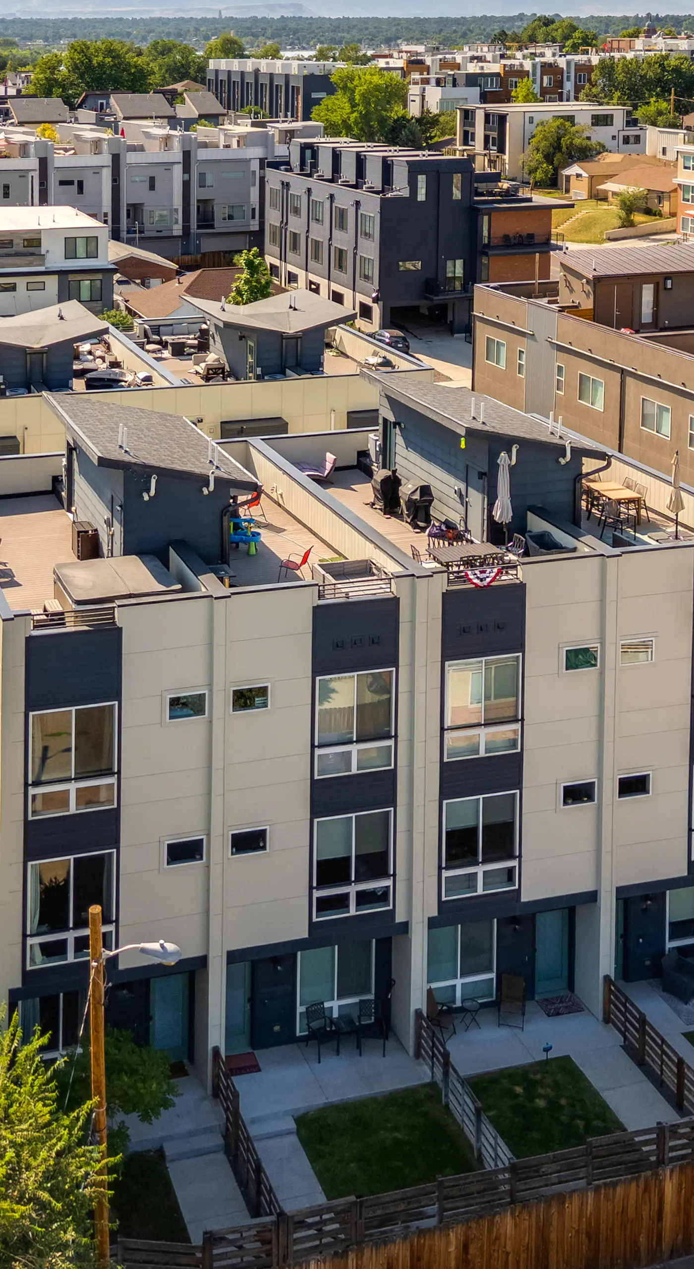 Rooftop Deck & Hot Tub: Walkable Denver Townhome