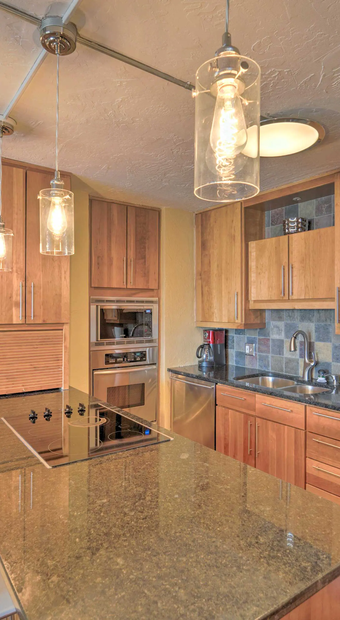 Dtwn Denver Condo: Rooftop Pool & City Views!