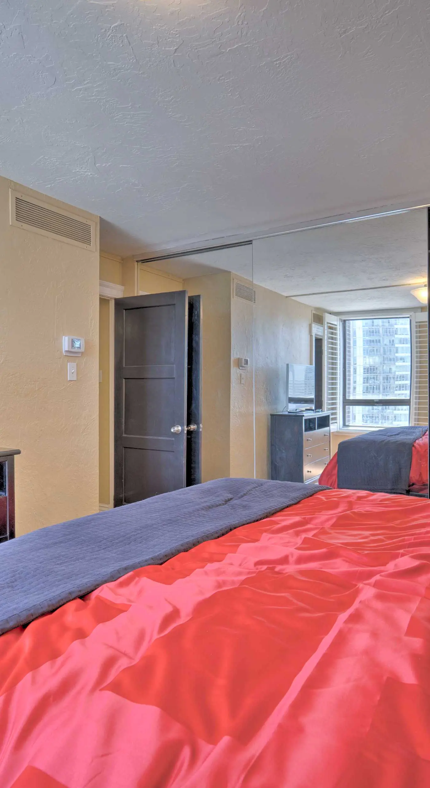Dtwn Denver Condo: Rooftop Pool & City Views!
