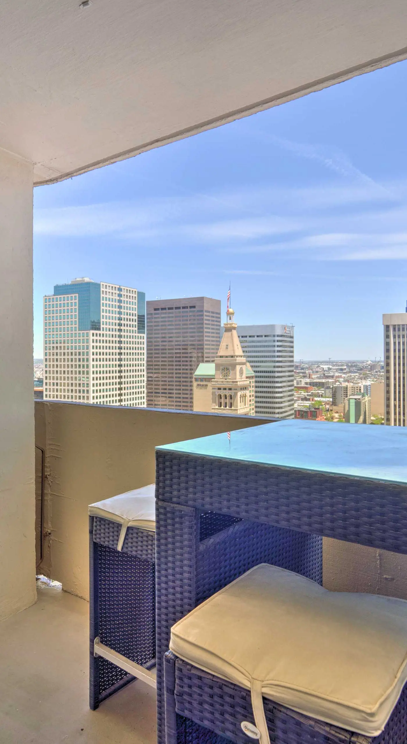 Dtwn Denver Condo: Rooftop Pool & City Views!