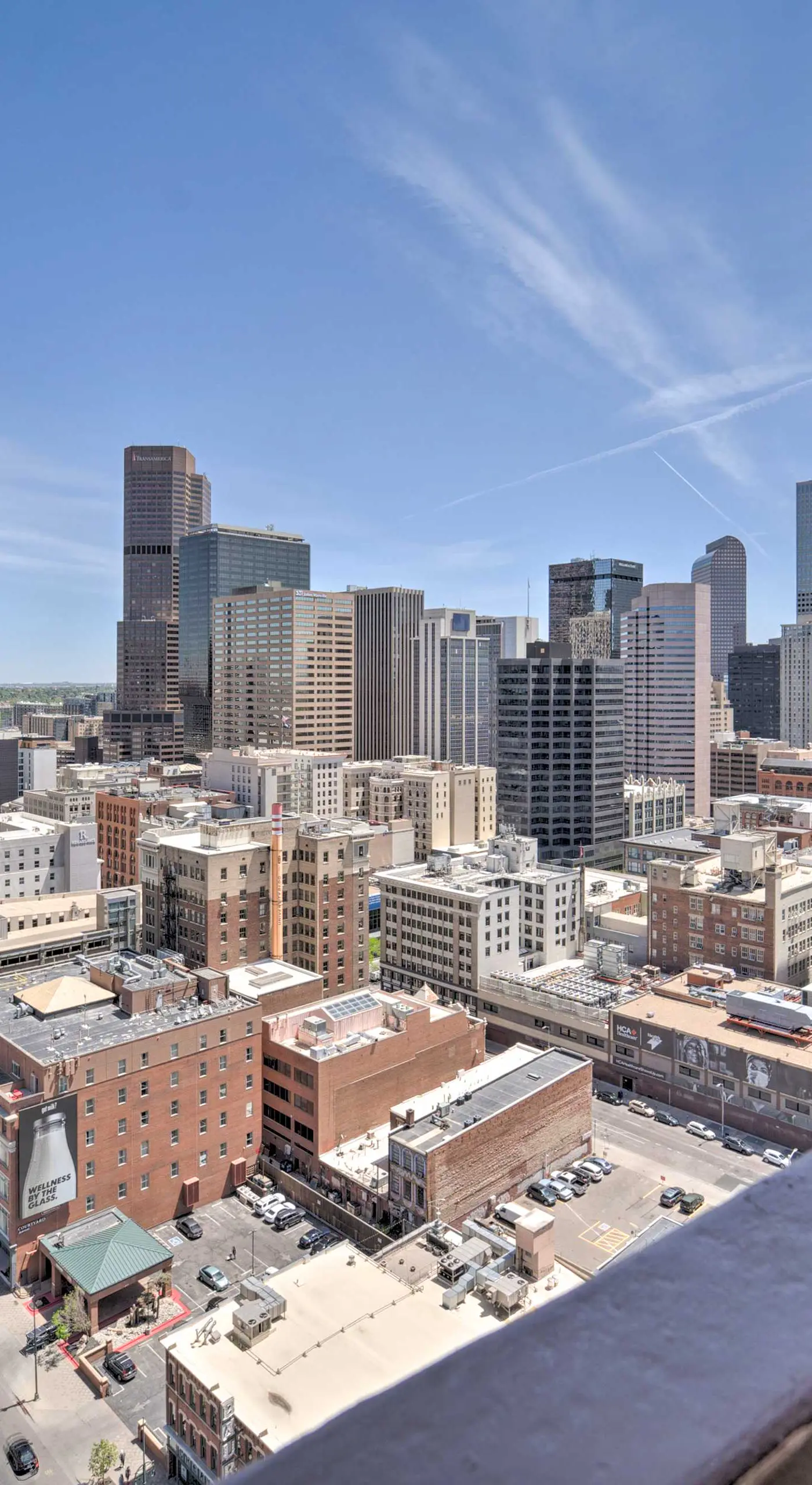 Dtwn Denver Condo: Rooftop Pool & City Views!