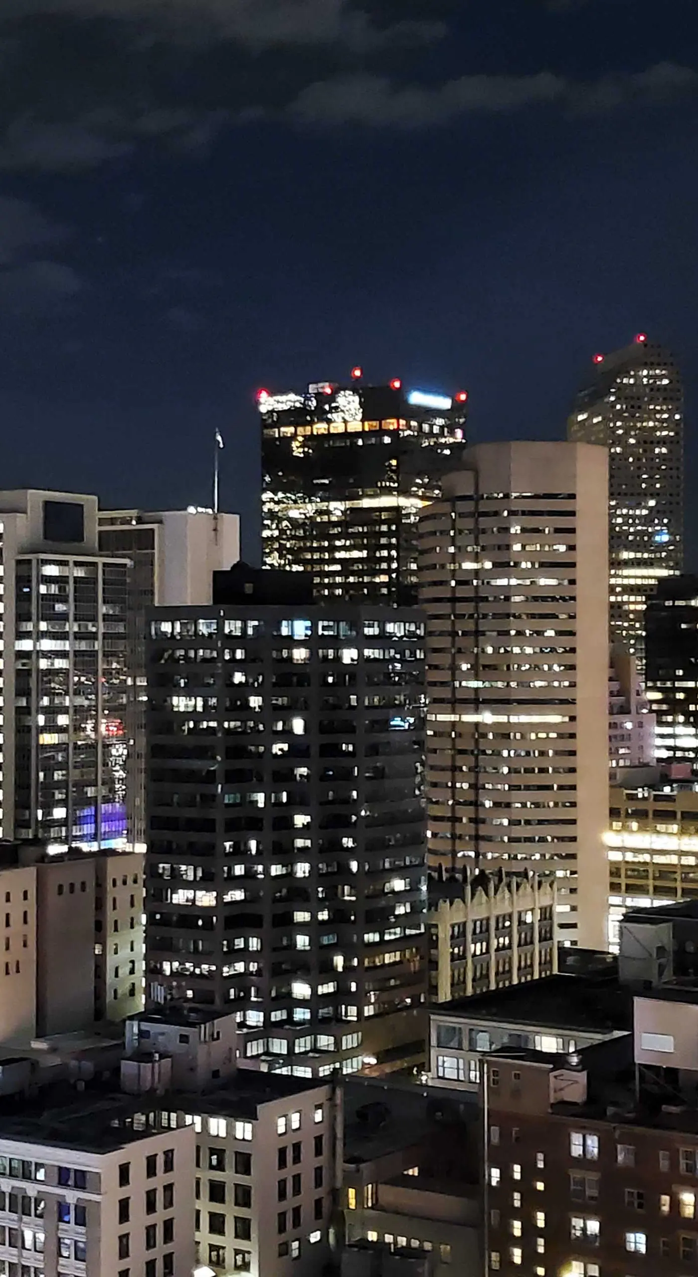 Dtwn Denver Condo: Rooftop Pool & City Views!