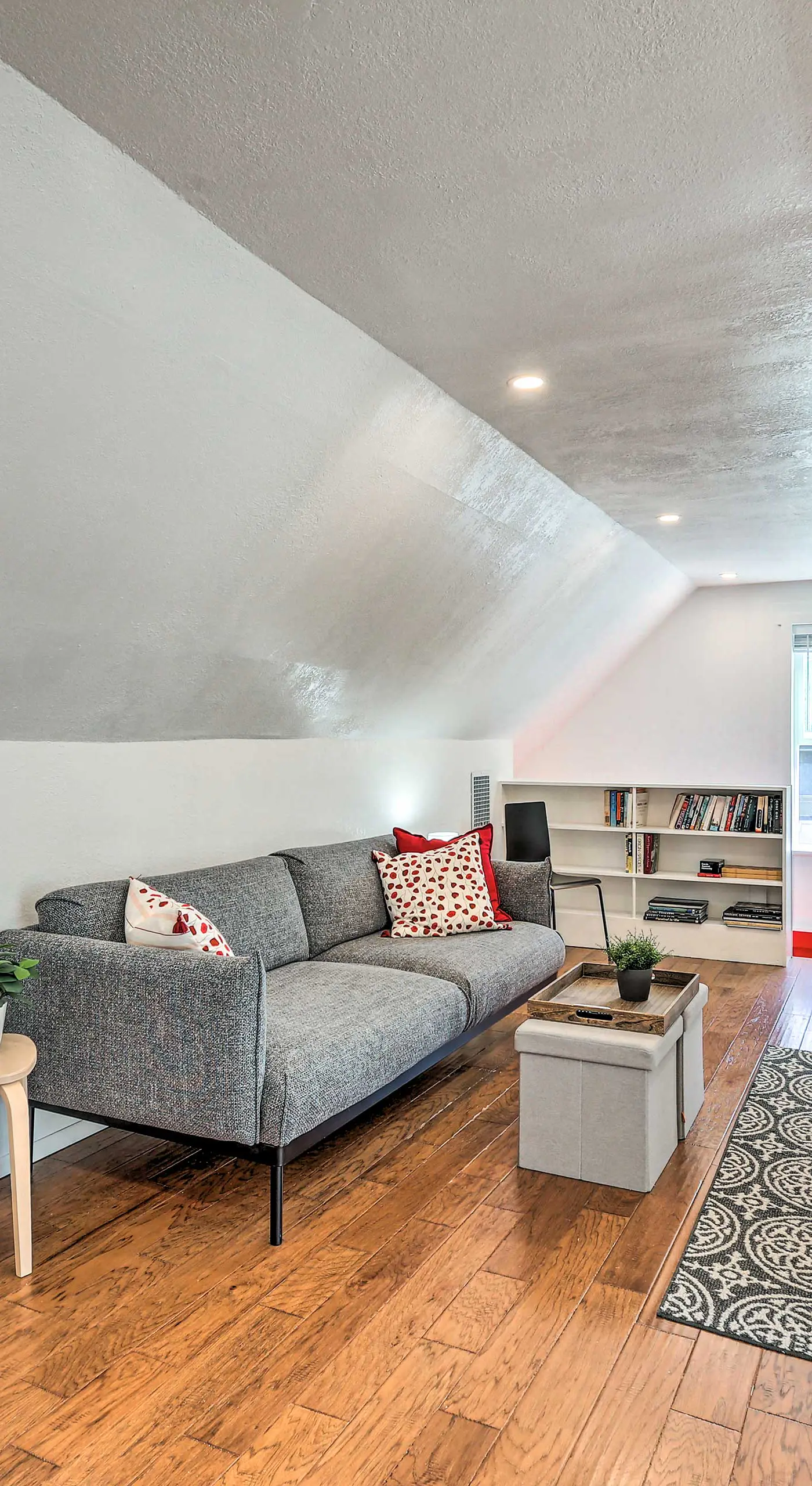 2 Mi to Downtown Denver: Chic Apartment!