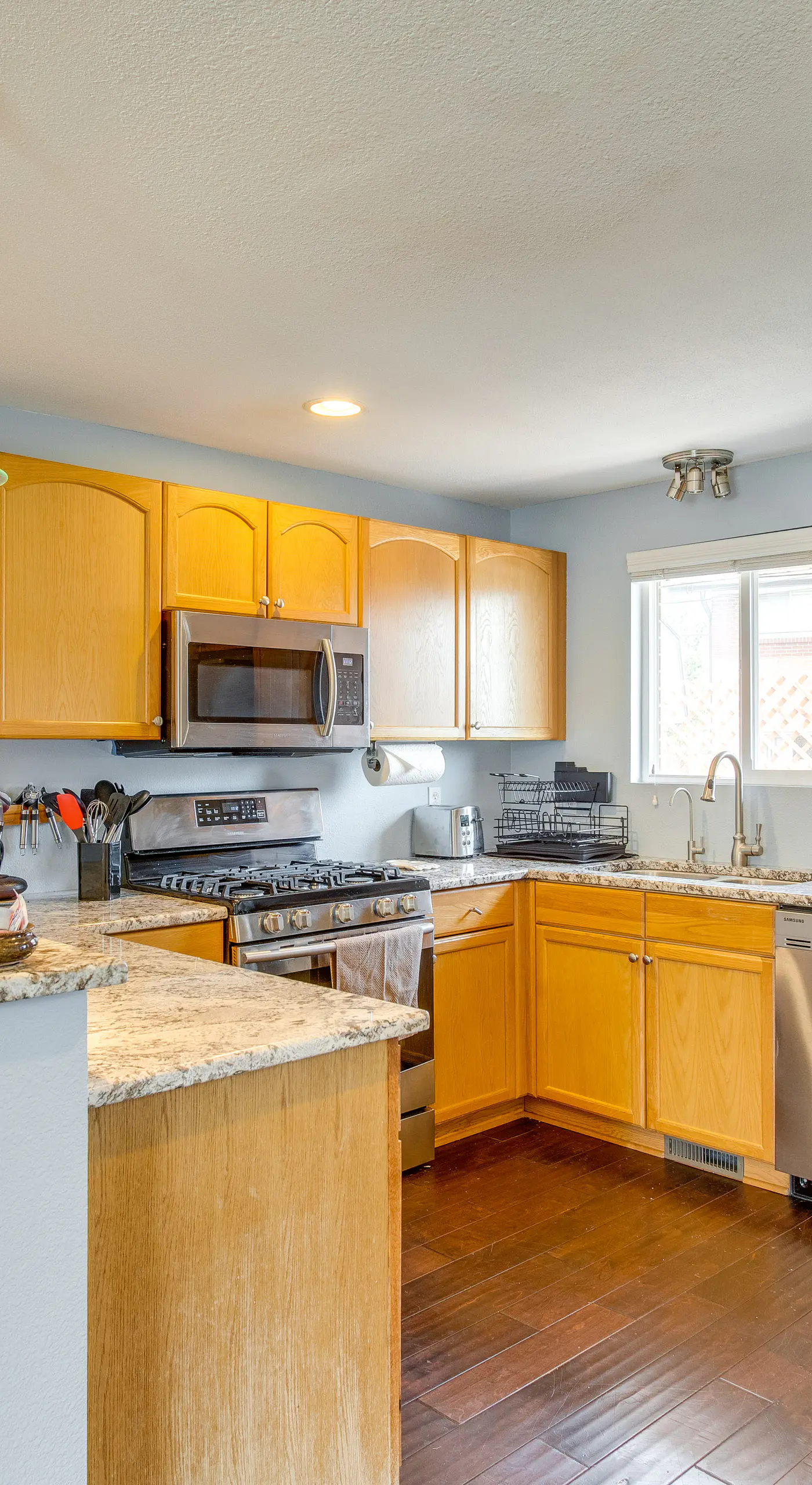 12 Mi to Denver: Golden Vacation Rental!