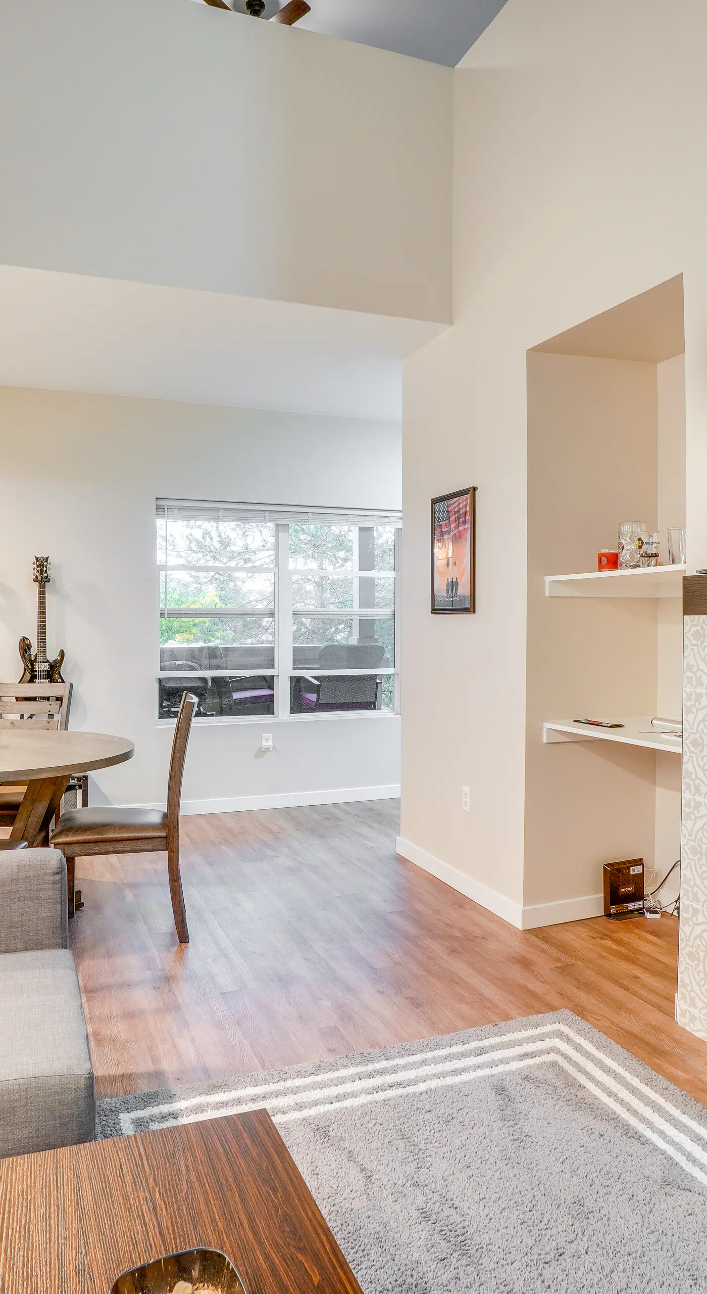 16 Mi to DIA: Townhome w/ Fireplace in Aurora