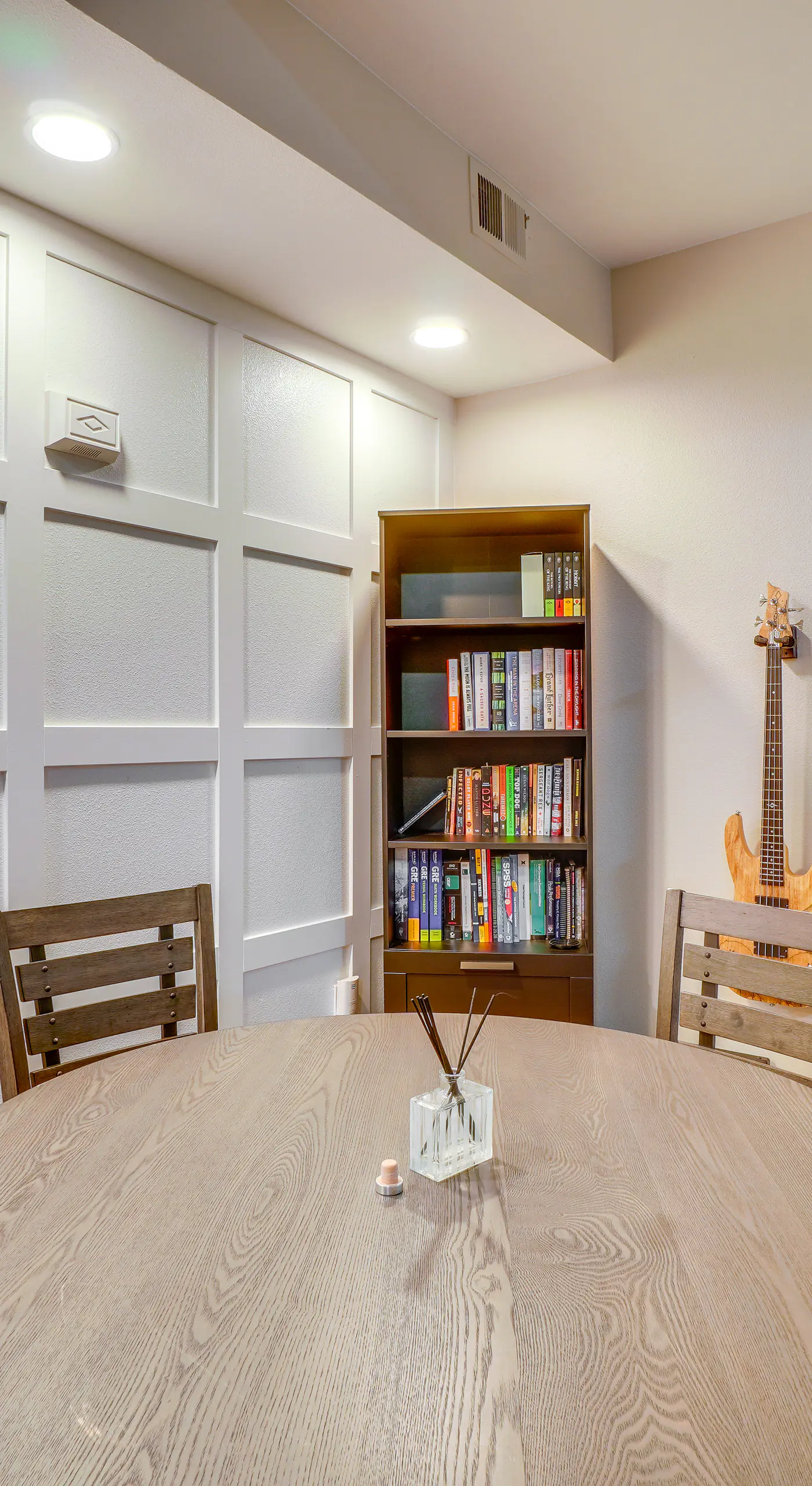 16 Mi to DIA: Townhome w/ Fireplace in Aurora