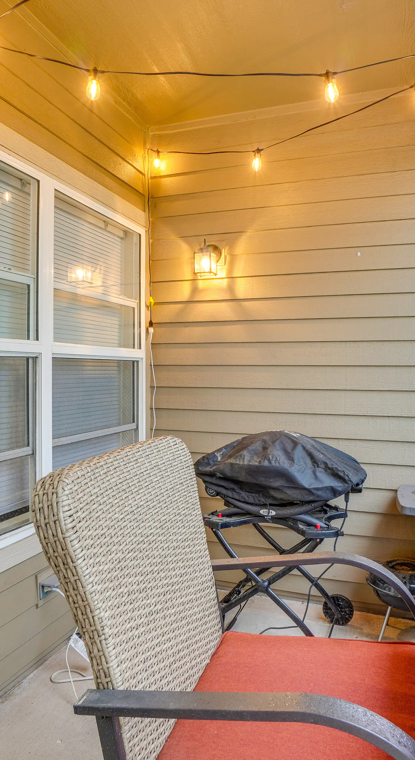 16 Mi to DIA: Townhome w/ Fireplace in Aurora