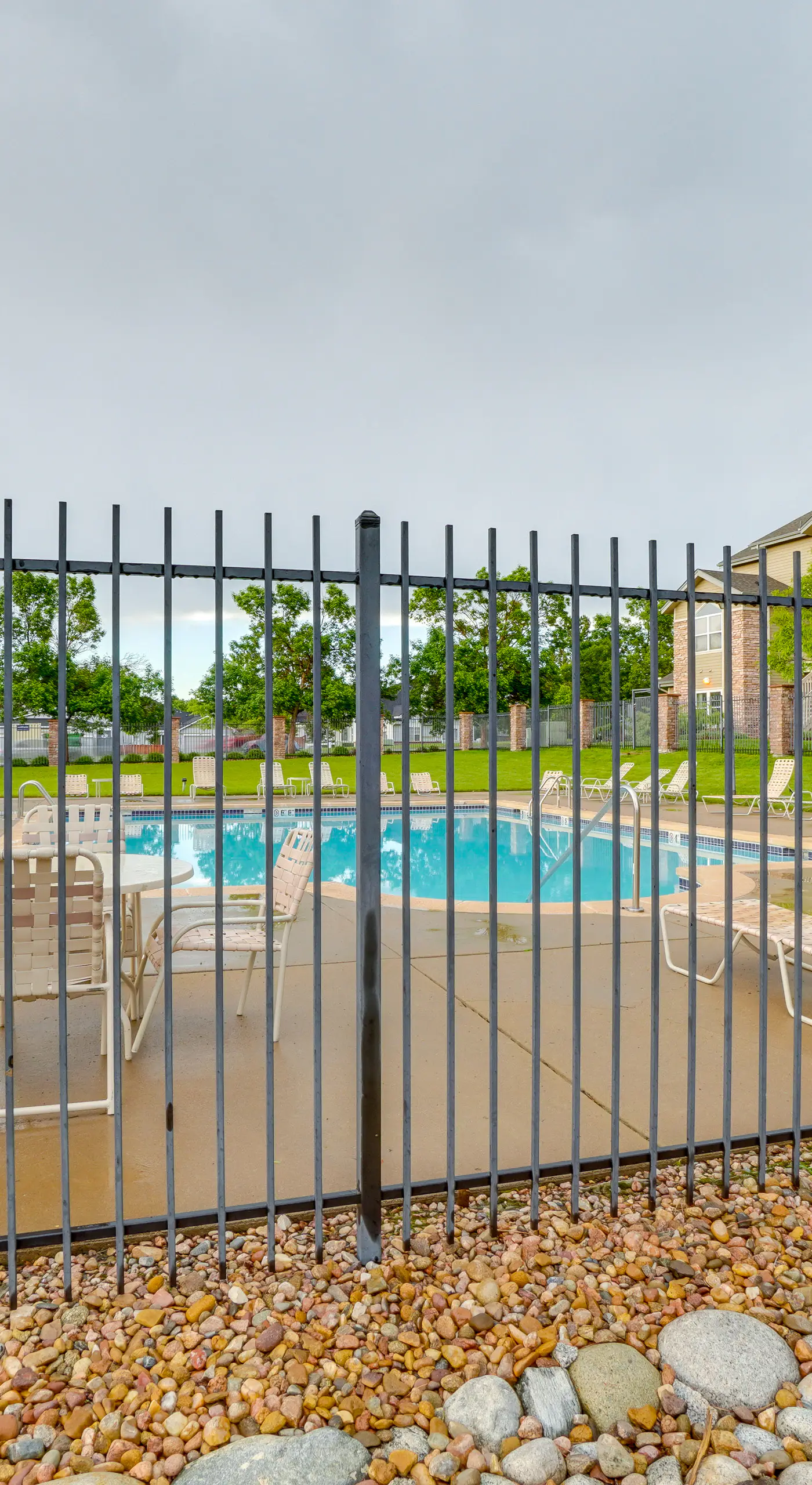 16 Mi to DIA: Townhome w/ Fireplace in Aurora