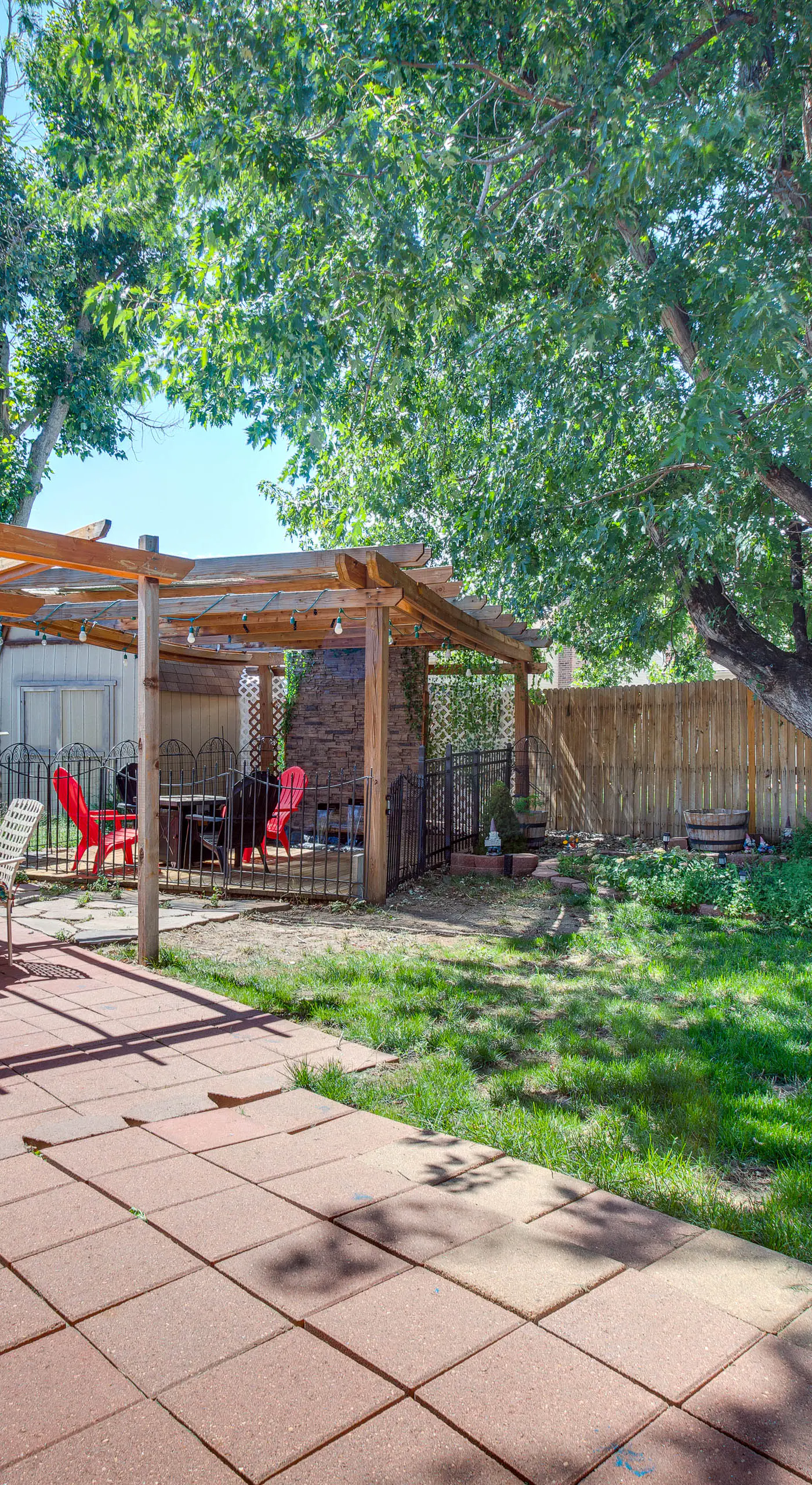 Spacious Aurora Retreat w/ Game Room + Hot Tub!