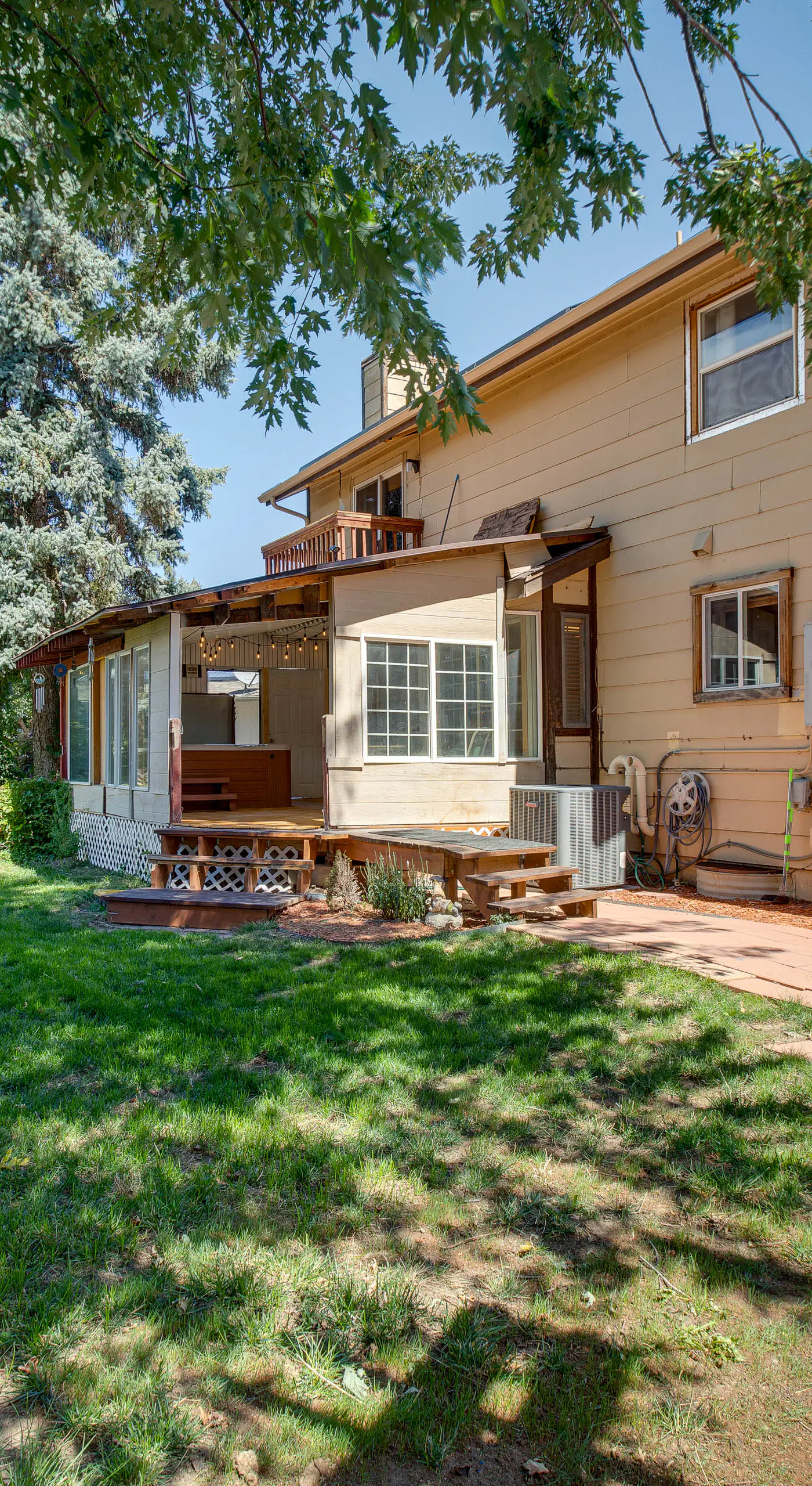 Spacious Aurora Retreat w/ Game Room + Hot Tub!
