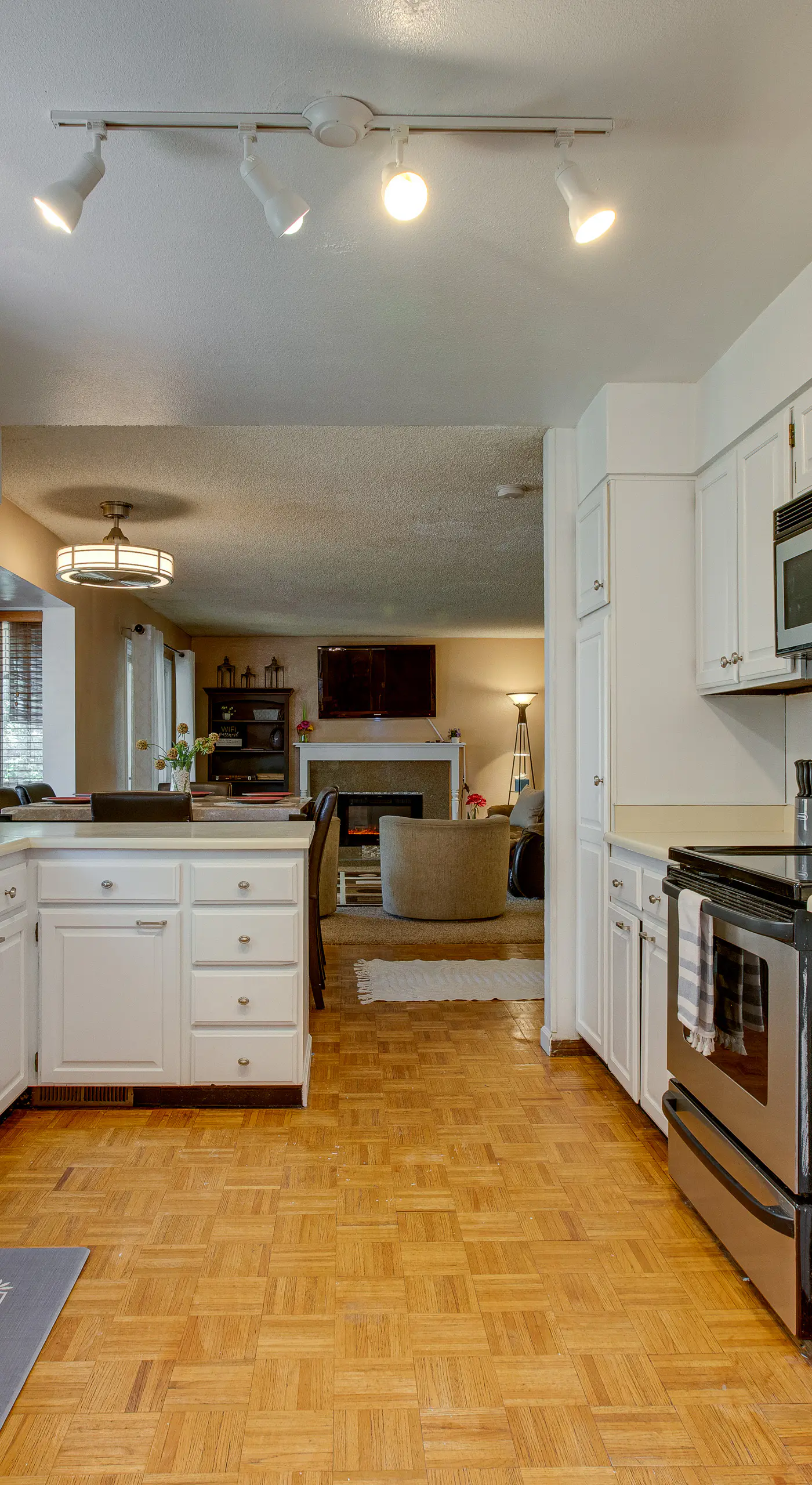 Spacious Aurora Retreat w/ Game Room + Hot Tub!