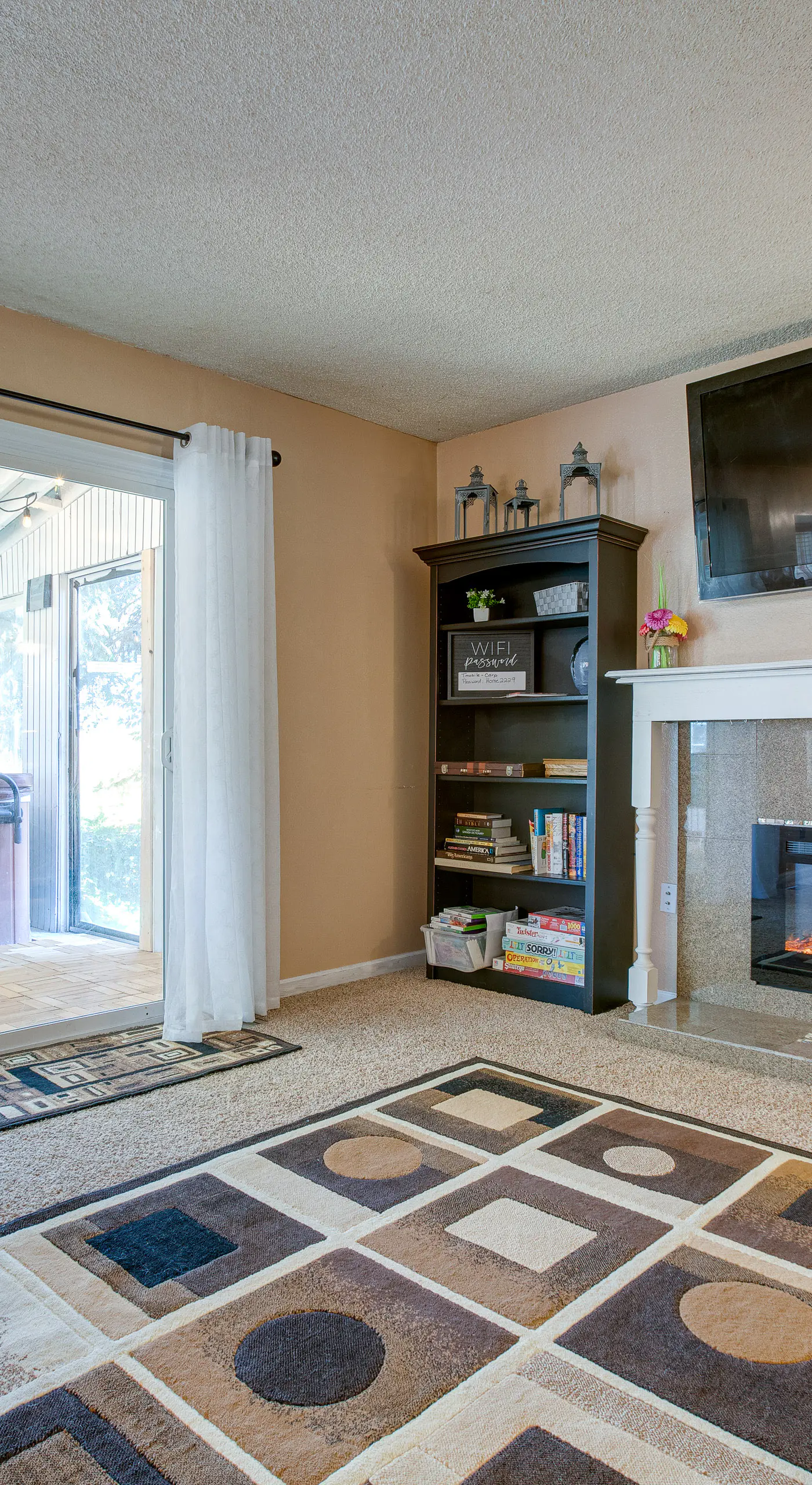 Spacious Aurora Retreat w/ Game Room + Hot Tub!