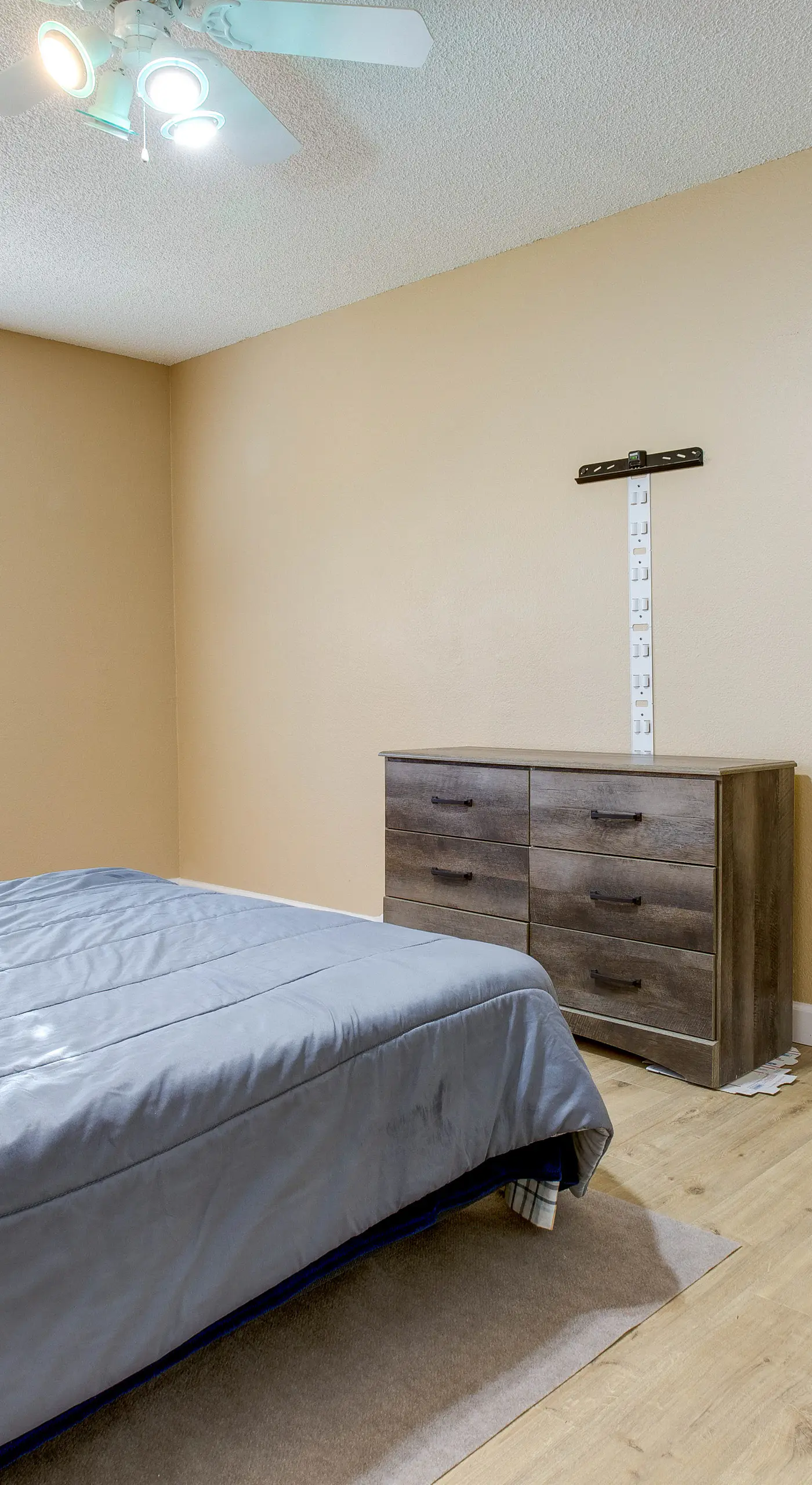 1 Mi to Light Rail: Englewood Condo w/ Pool Access