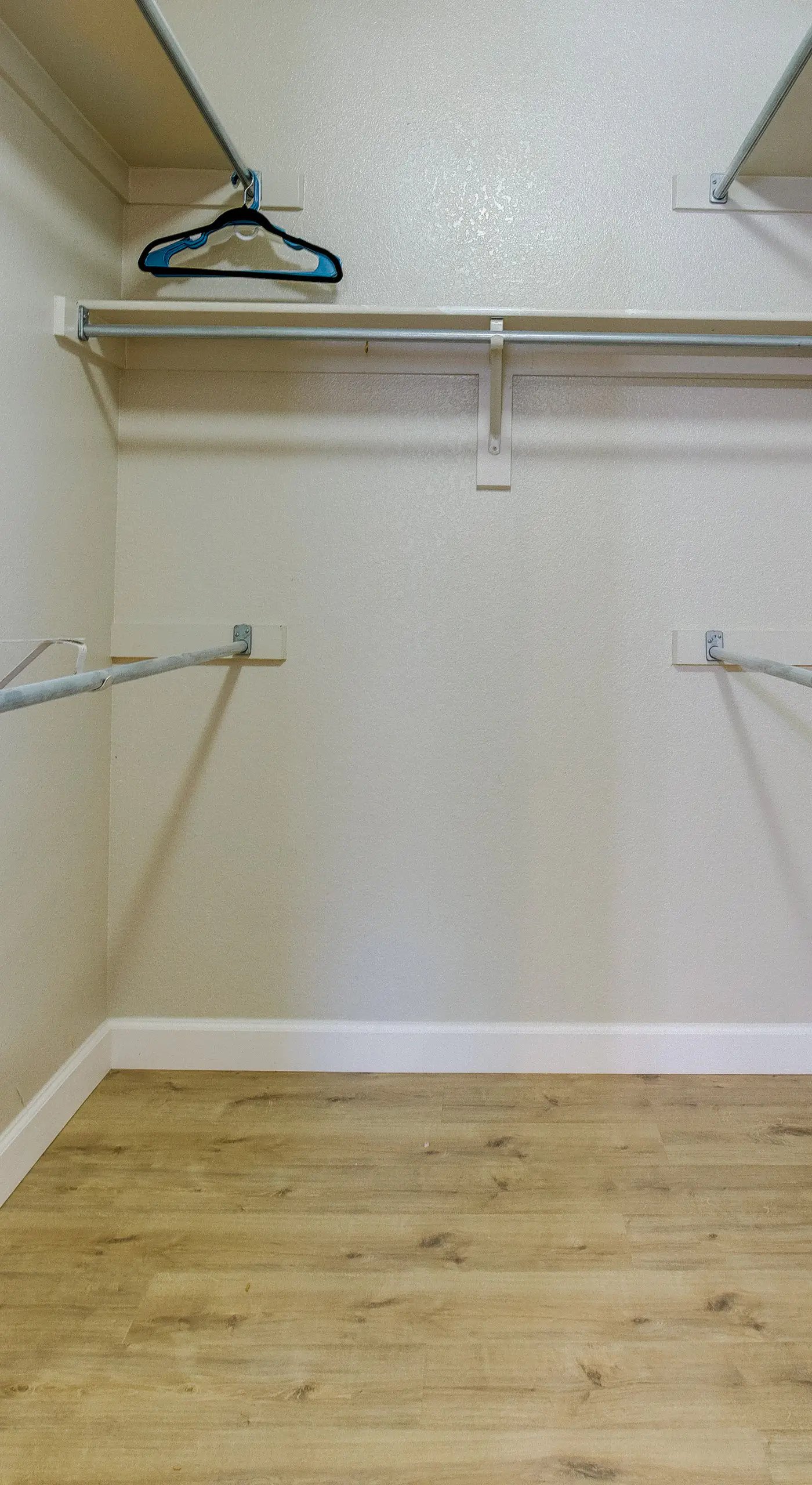 1 Mi to Light Rail: Englewood Condo w/ Pool Access