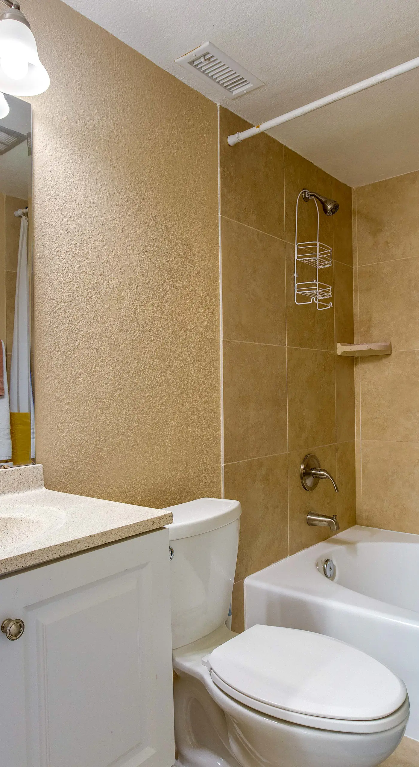 1 Mi to Light Rail: Englewood Condo w/ Pool Access