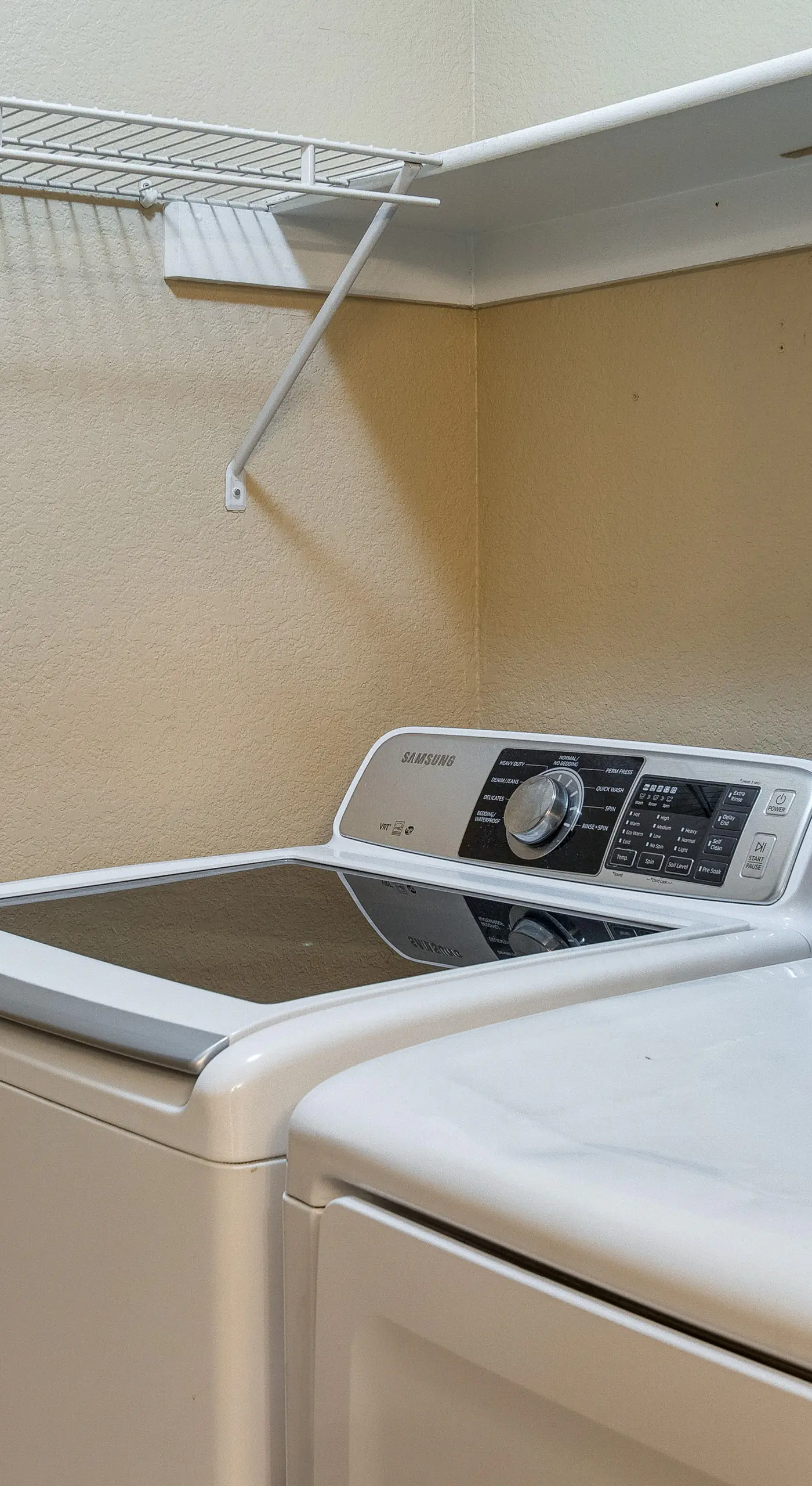 1 Mi to Light Rail: Englewood Condo w/ Pool Access