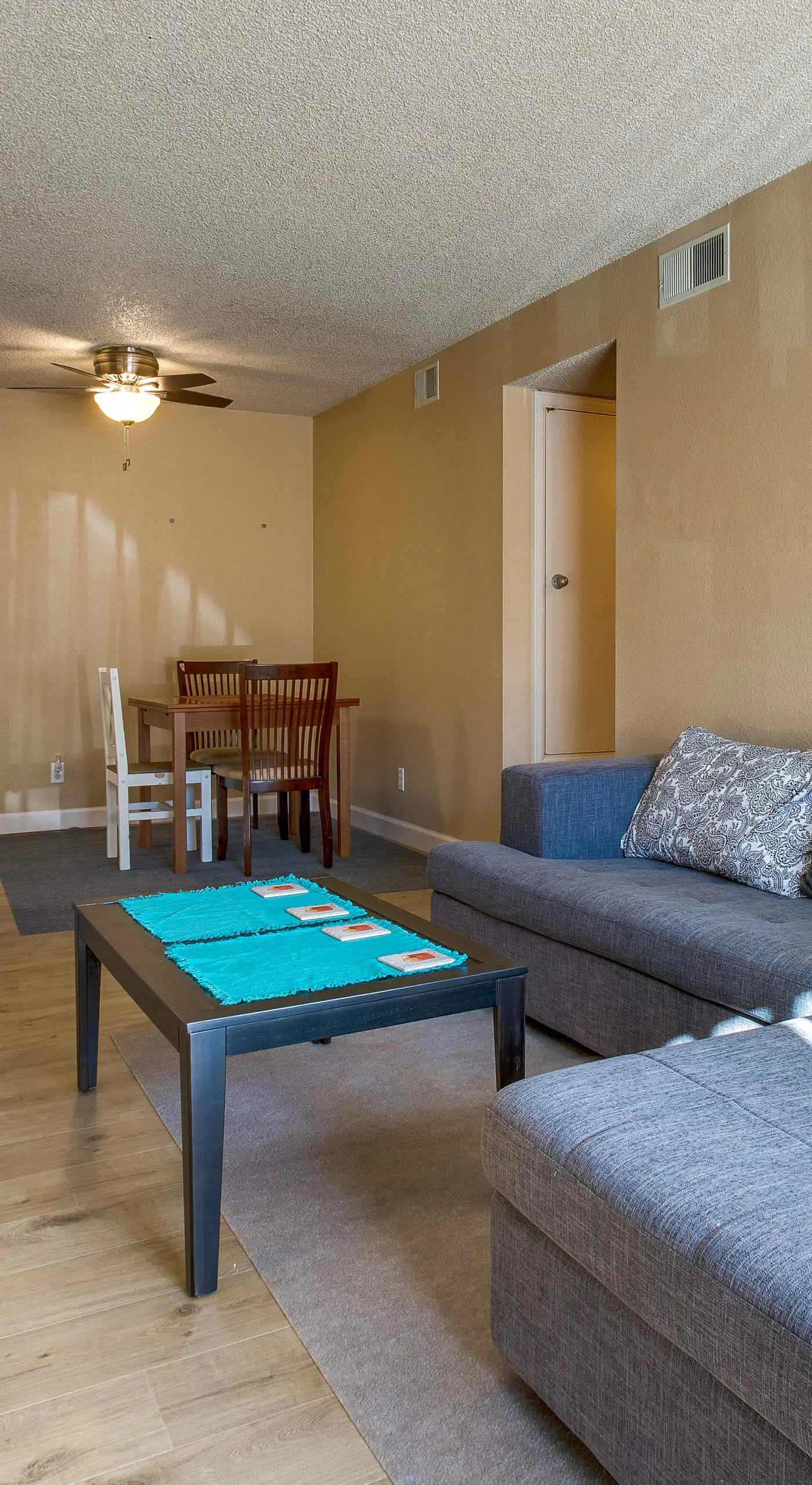 1 Mi to Light Rail: Englewood Condo w/ Pool Access