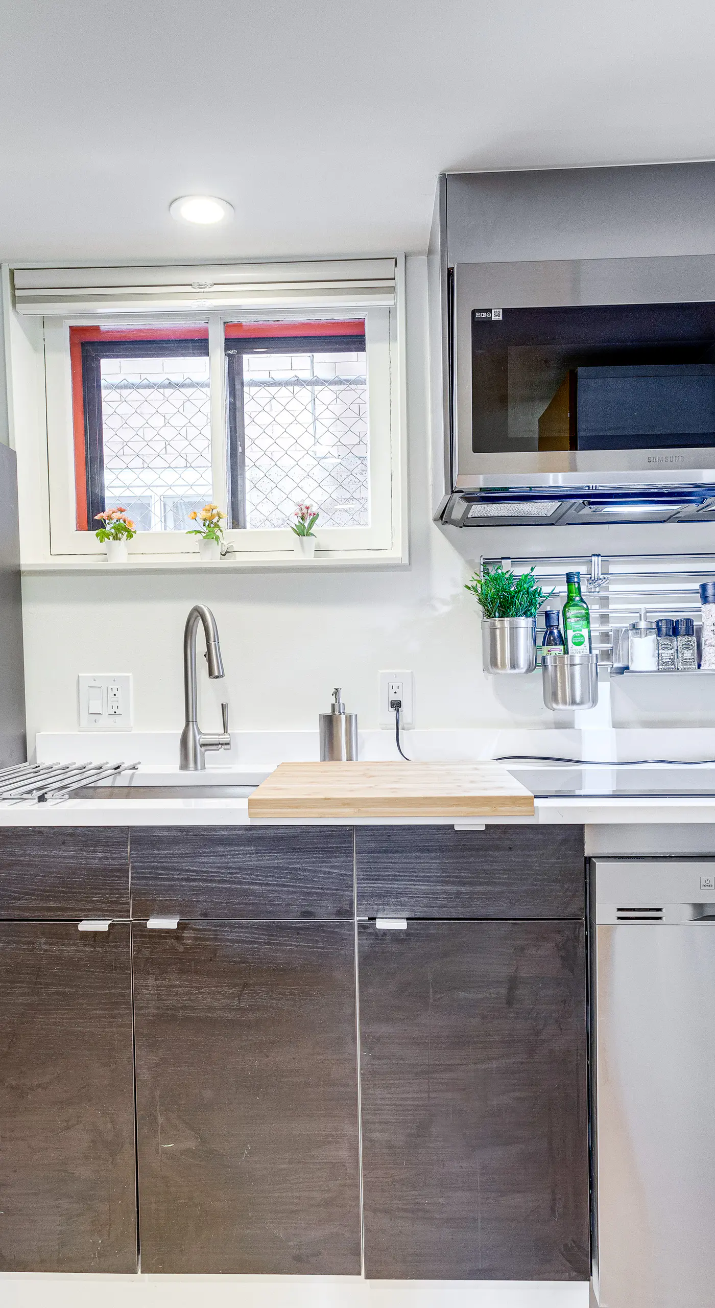 2 Mi to Downtown Denver: Stylish Gem w/ Fireplace!