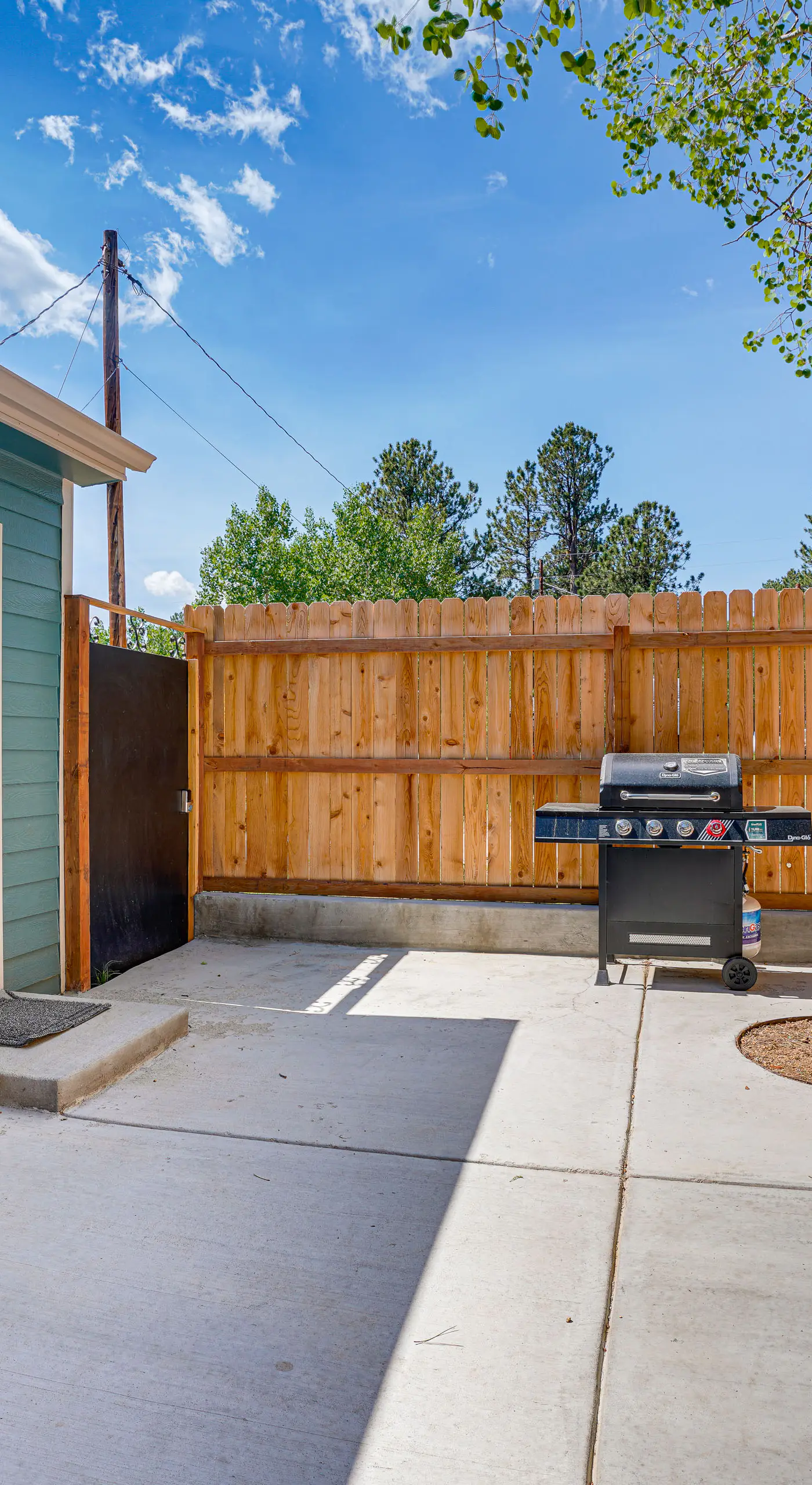 Patio & Hot Tub: Cozy Cabin Retreat in Bailey!