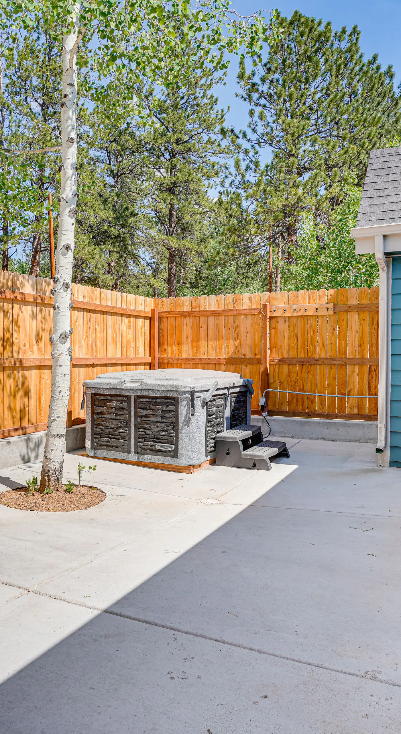 Patio & Hot Tub: Cozy Cabin Retreat in Bailey!
