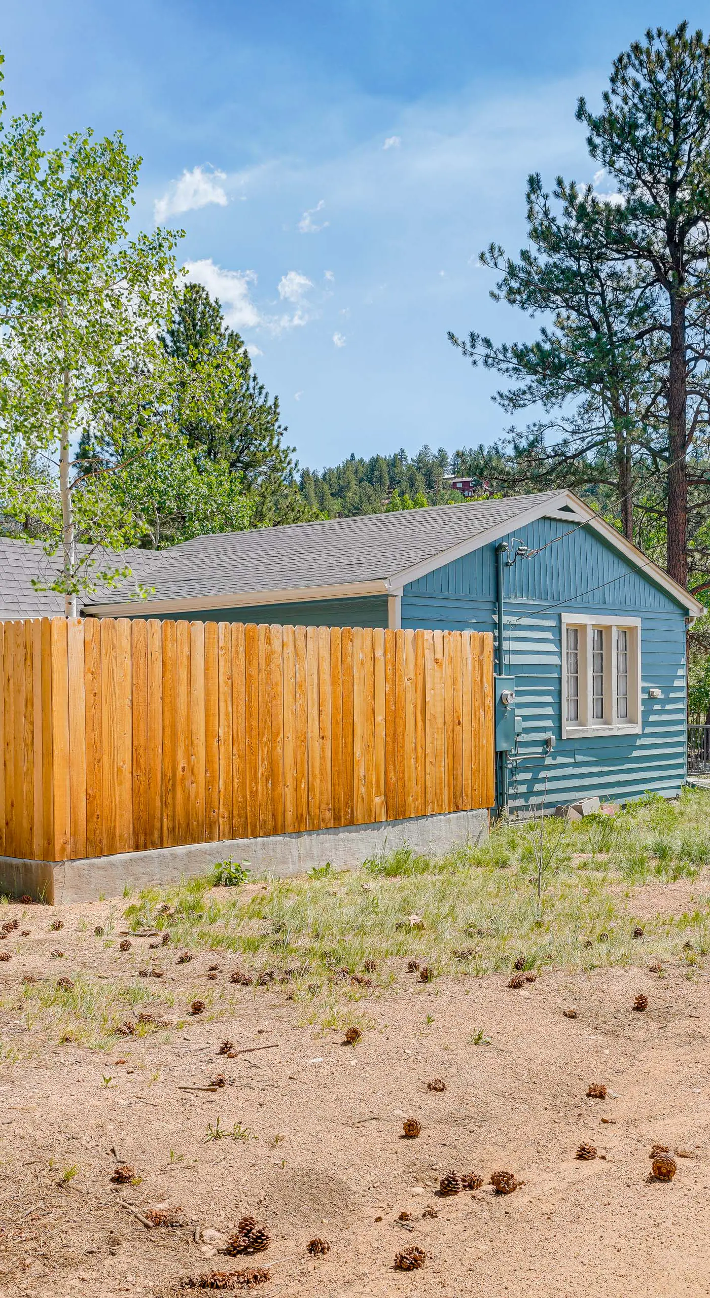 Patio & Hot Tub: Cozy Cabin Retreat in Bailey!