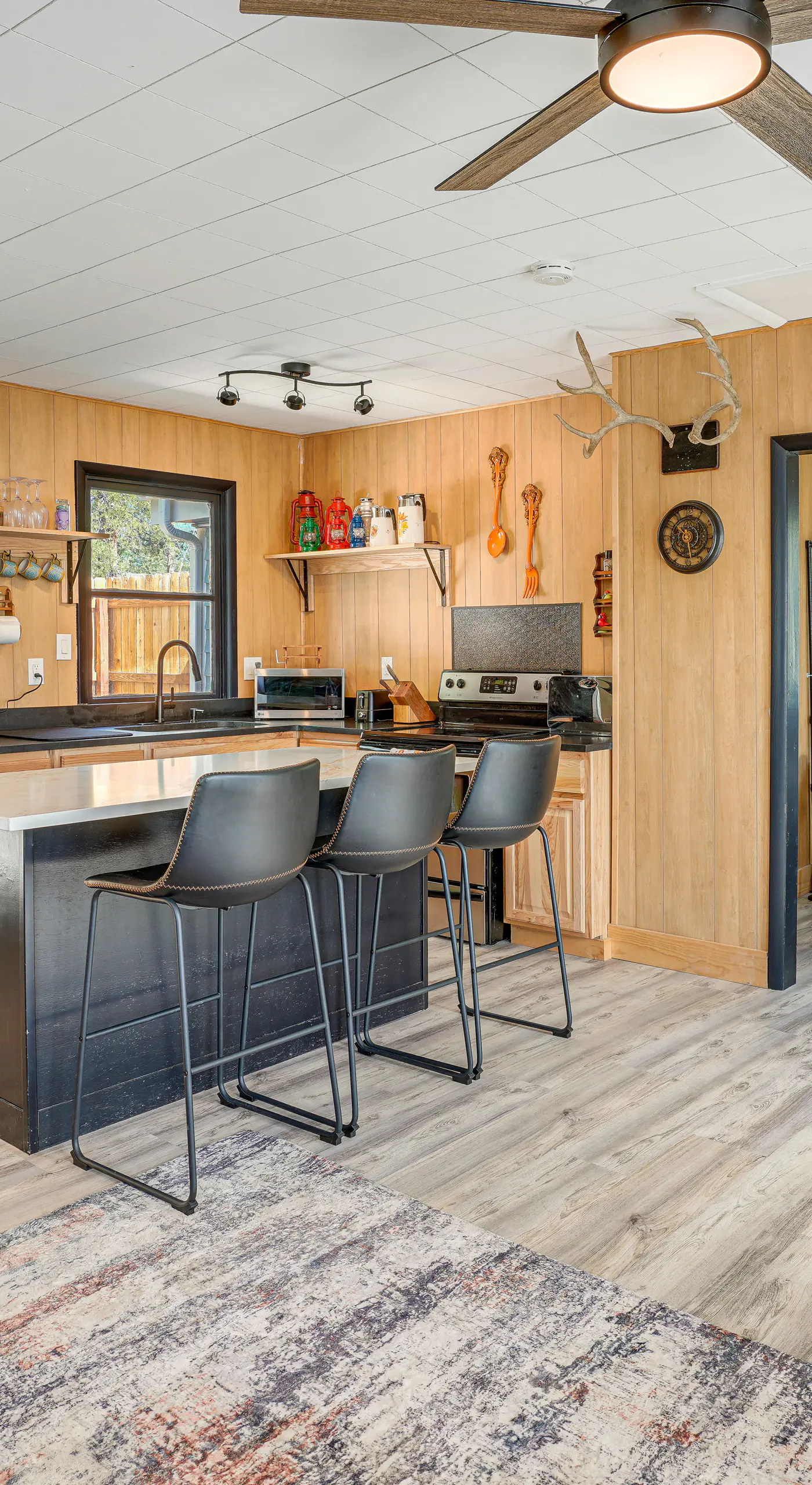 Patio & Hot Tub: Cozy Cabin Retreat in Bailey!