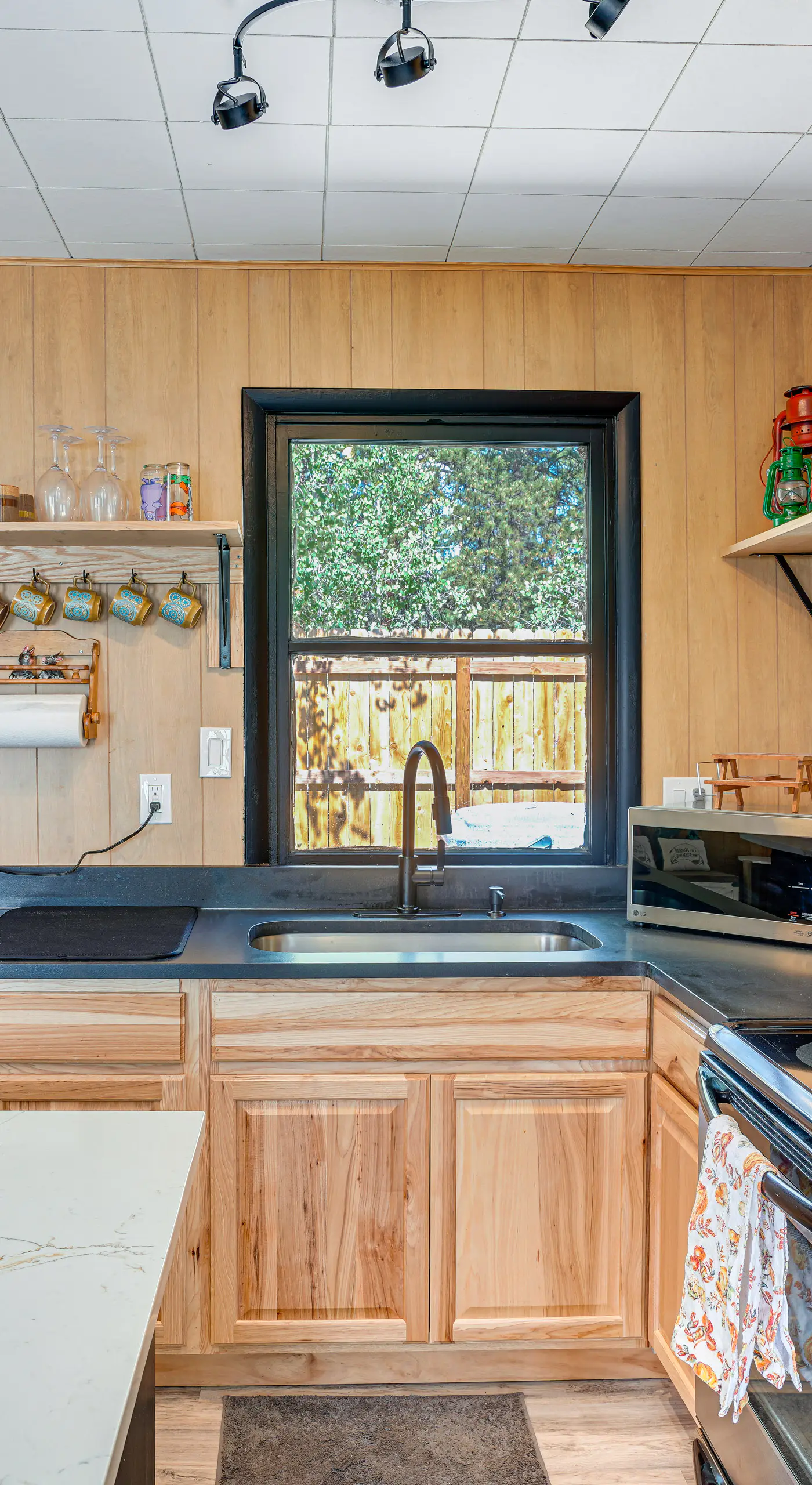Patio & Hot Tub: Cozy Cabin Retreat in Bailey!