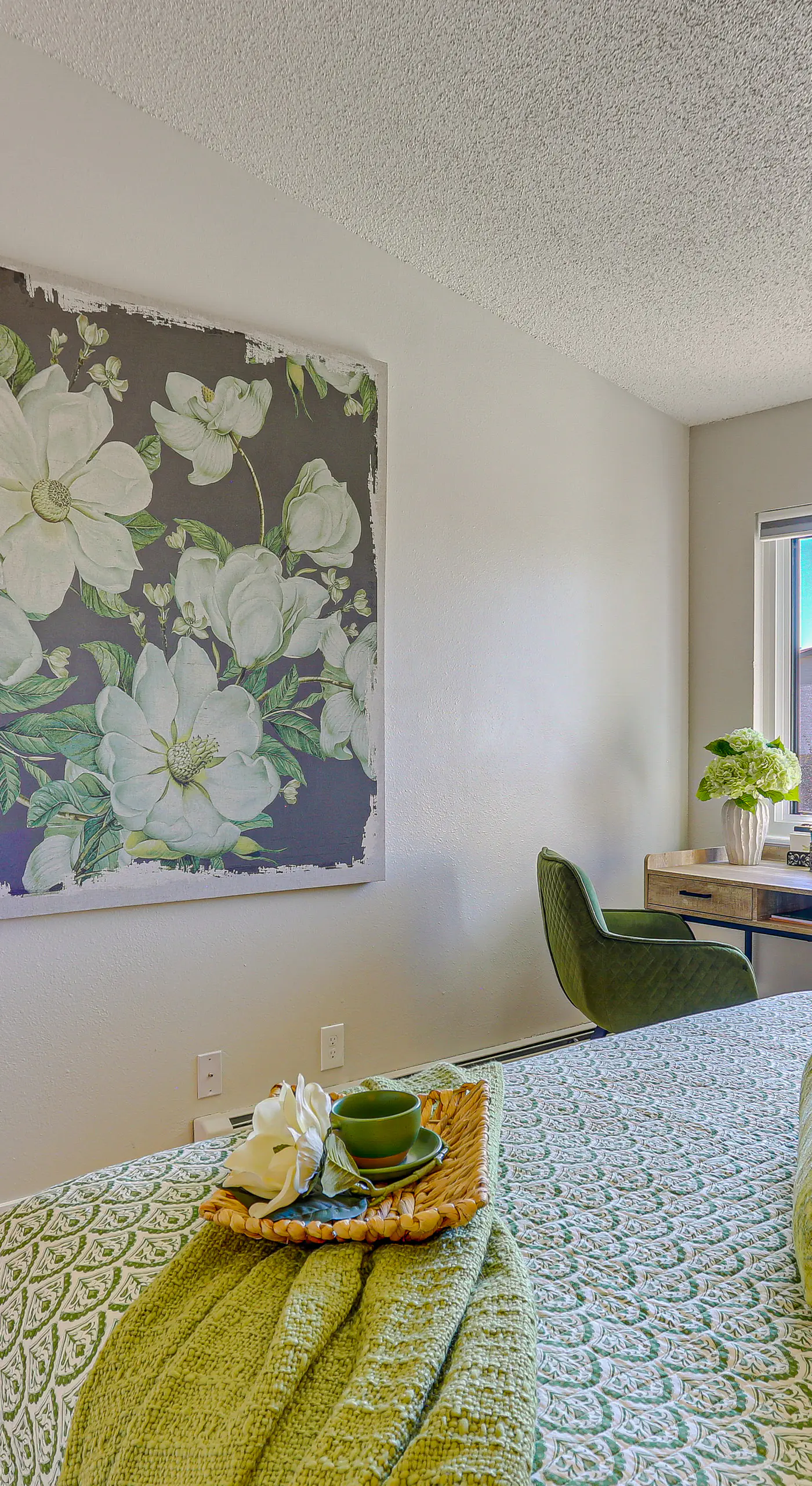 1 Mi to Dtwn: Condo w/ Pool Access in Castle Rock