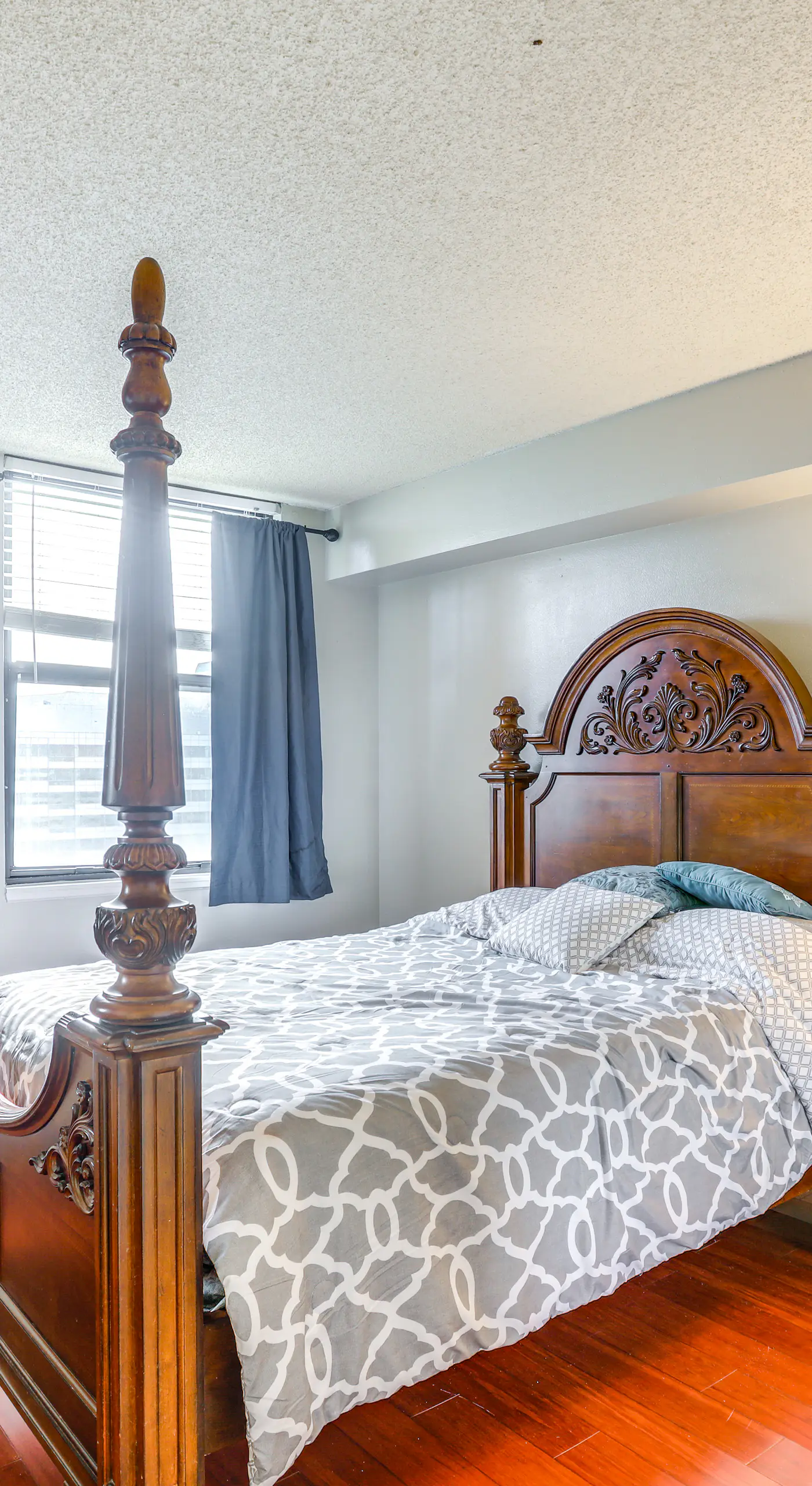 < 1 Mi to Downtown Denver: Condo w/ Pool Access!