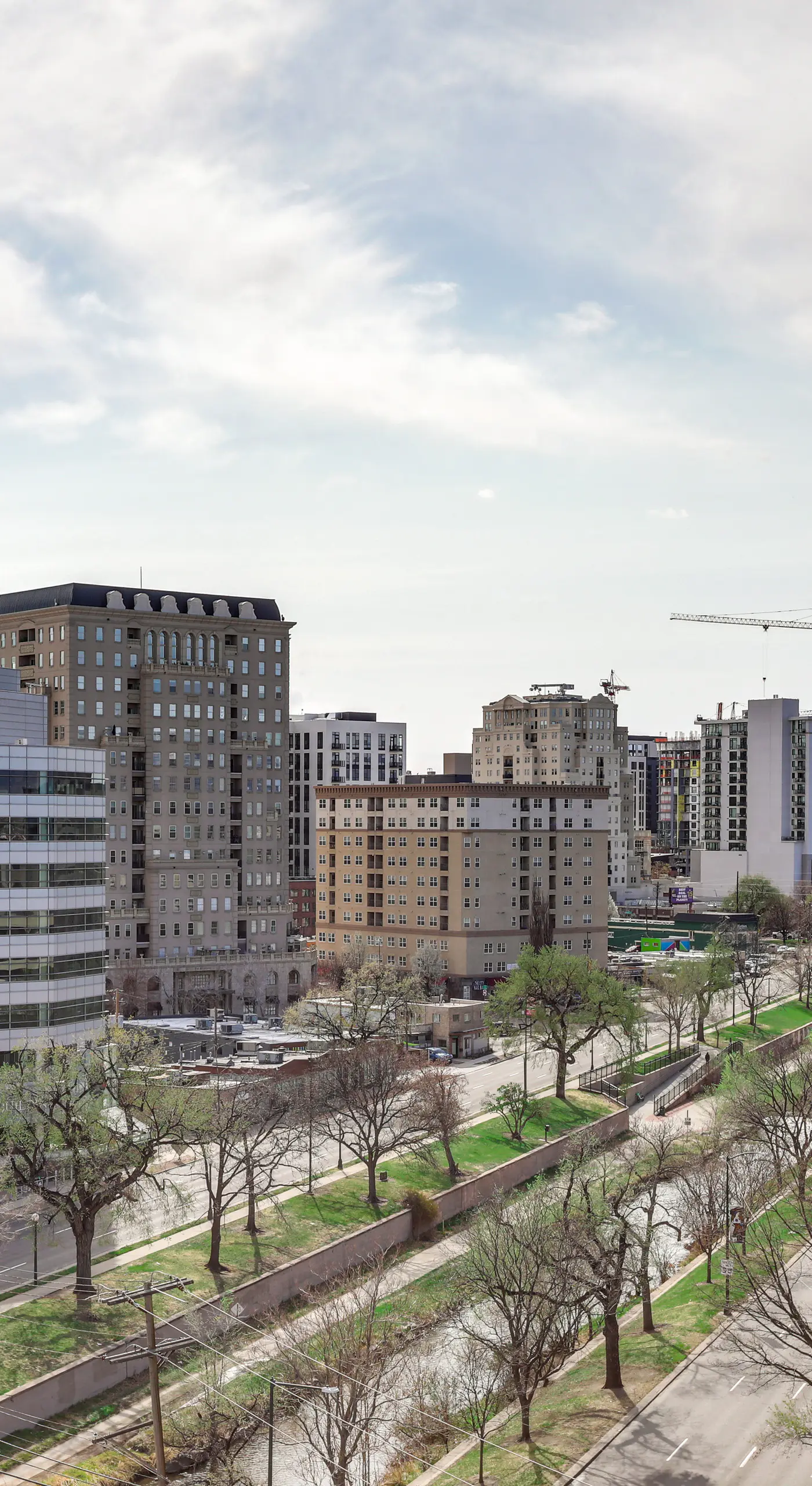 < 1 Mi to Downtown Denver: Condo w/ Pool Access!