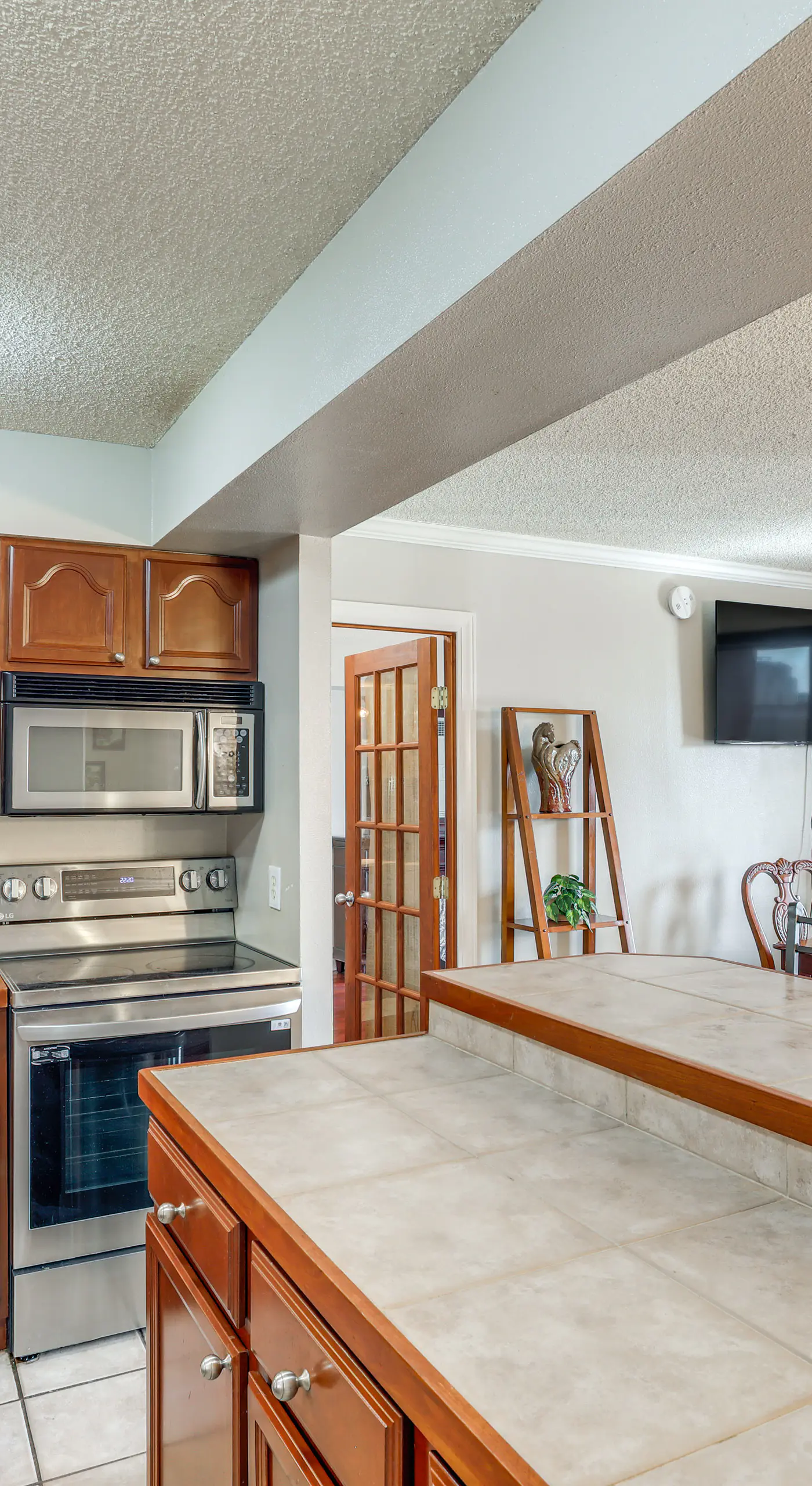 < 1 Mi to Downtown Denver: Condo w/ Pool Access!
