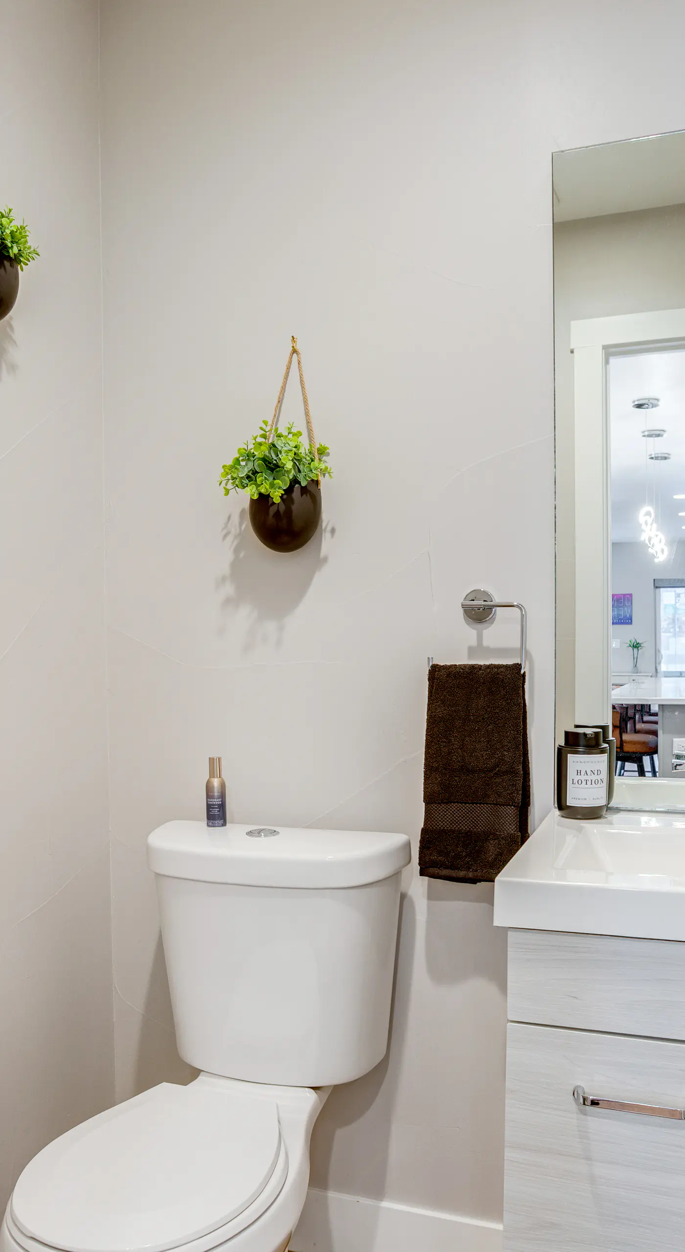 1 Mi to Dtwn Denver: Sleek Duplex w/ Rooftop Deck!