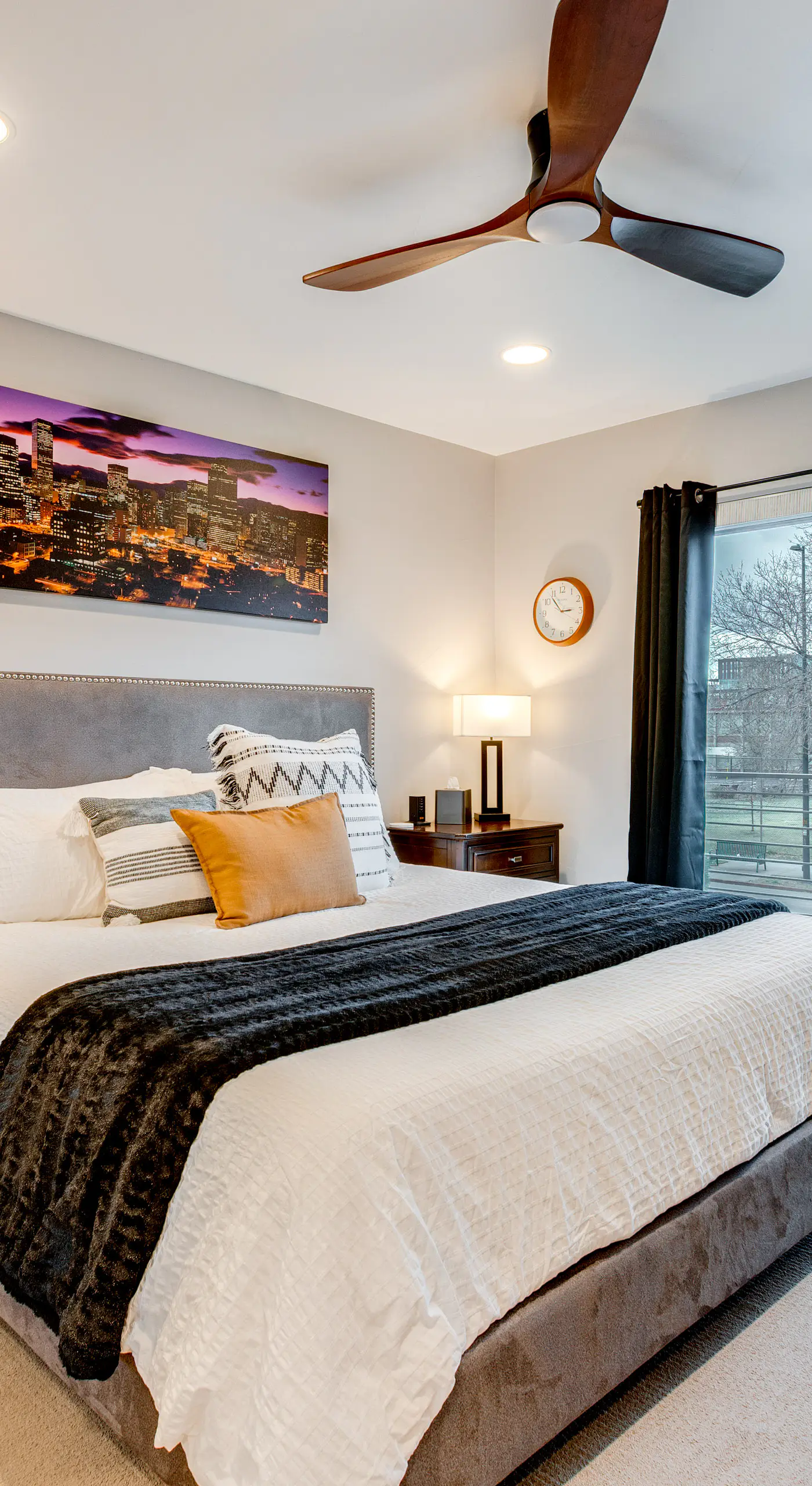 1 Mi to Dtwn Denver: Sleek Duplex w/ Rooftop Deck!
