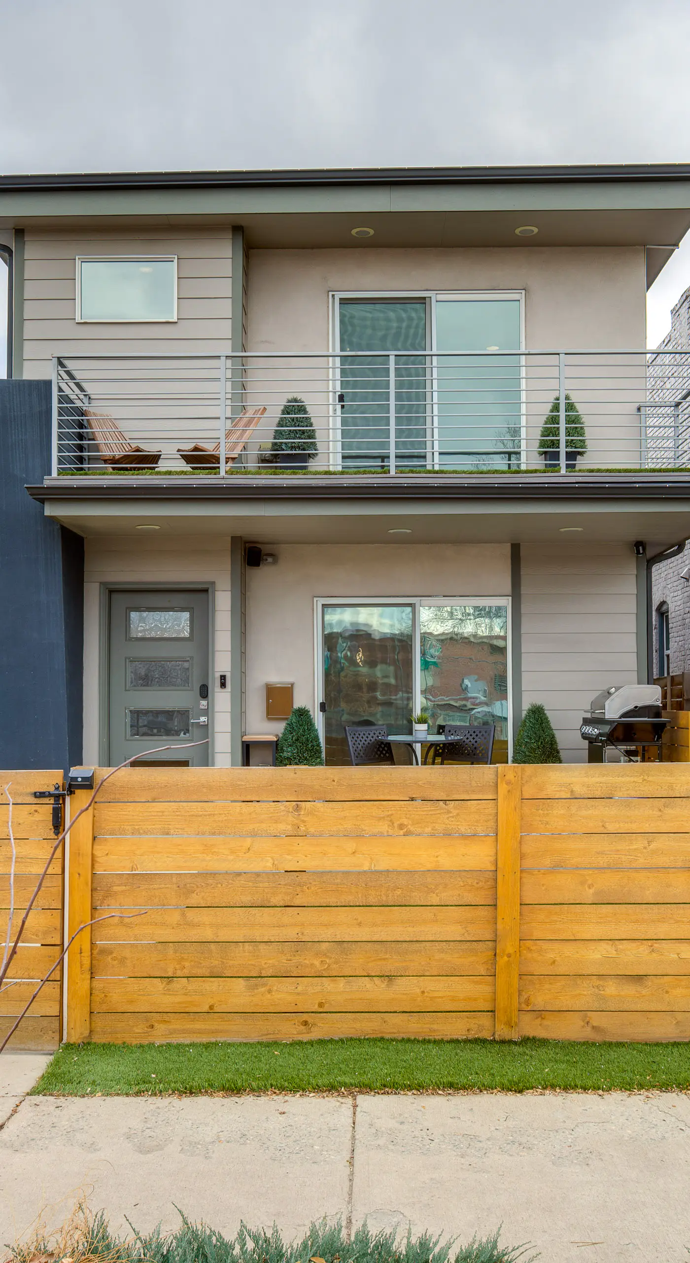1 Mi to Dtwn Denver: Sleek Duplex w/ Rooftop Deck!