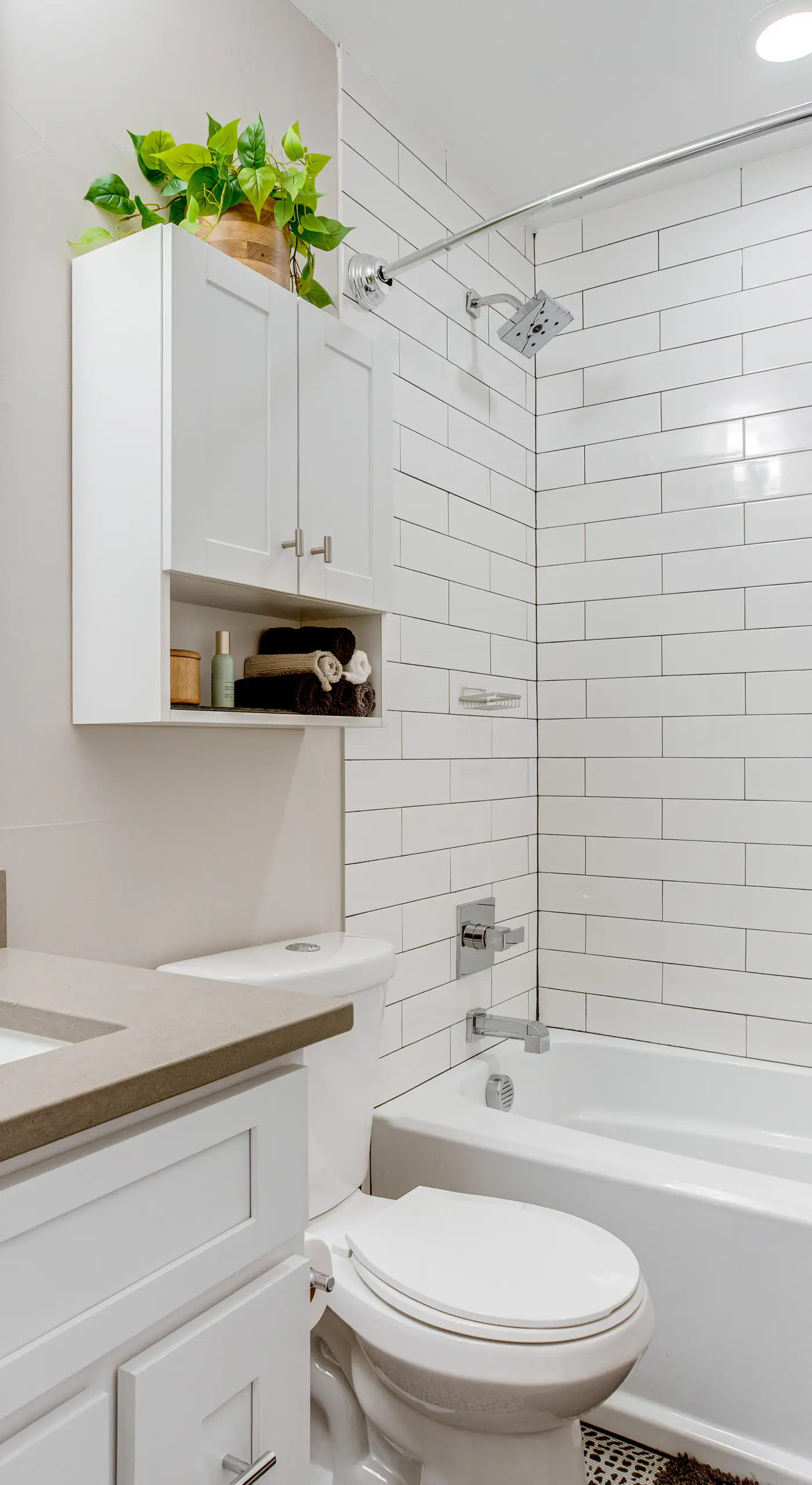 1 Mi to Dtwn Denver: Sleek Duplex w/ Rooftop Deck!