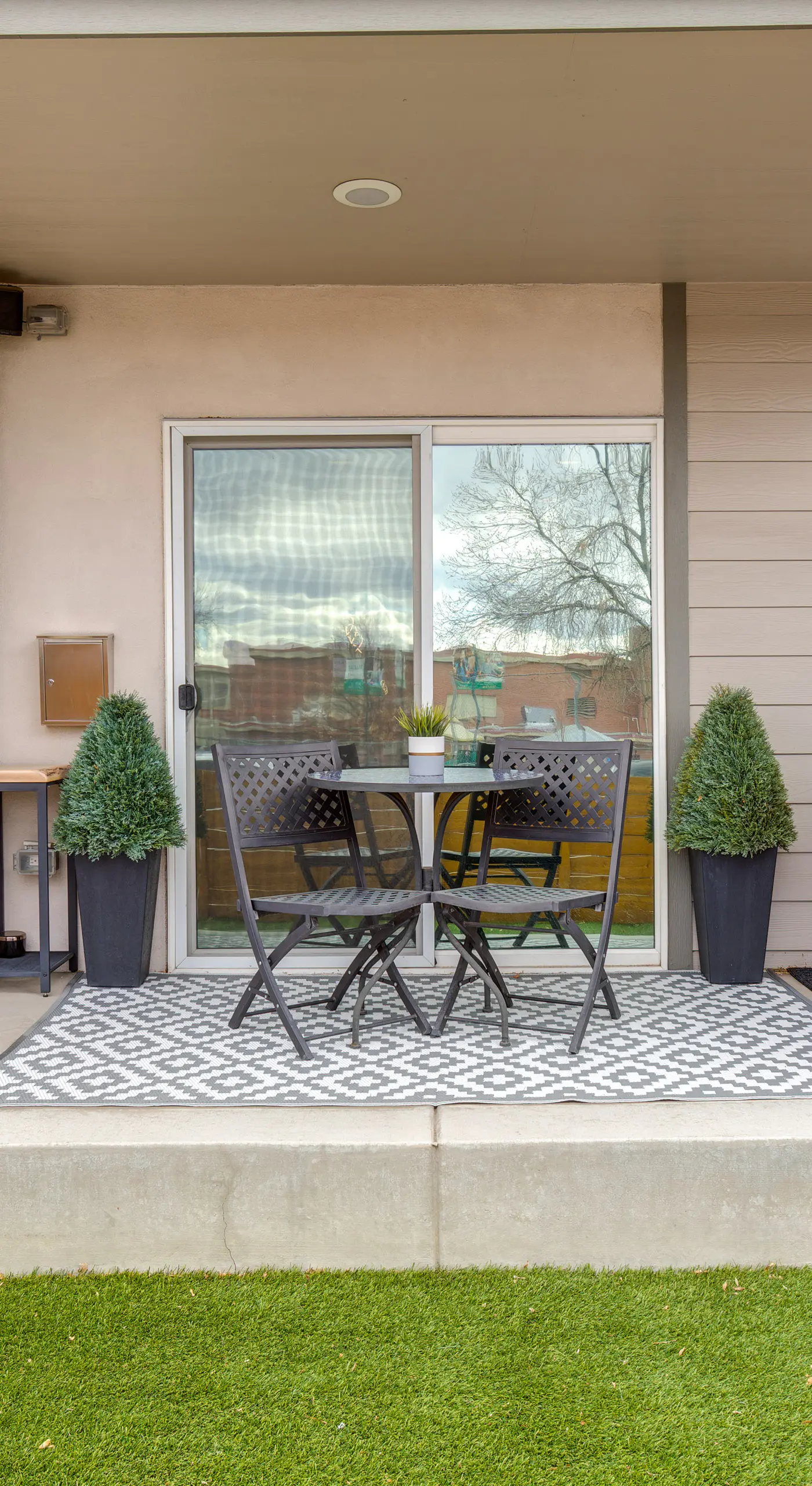 1 Mi to Dtwn Denver: Sleek Duplex w/ Rooftop Deck!
