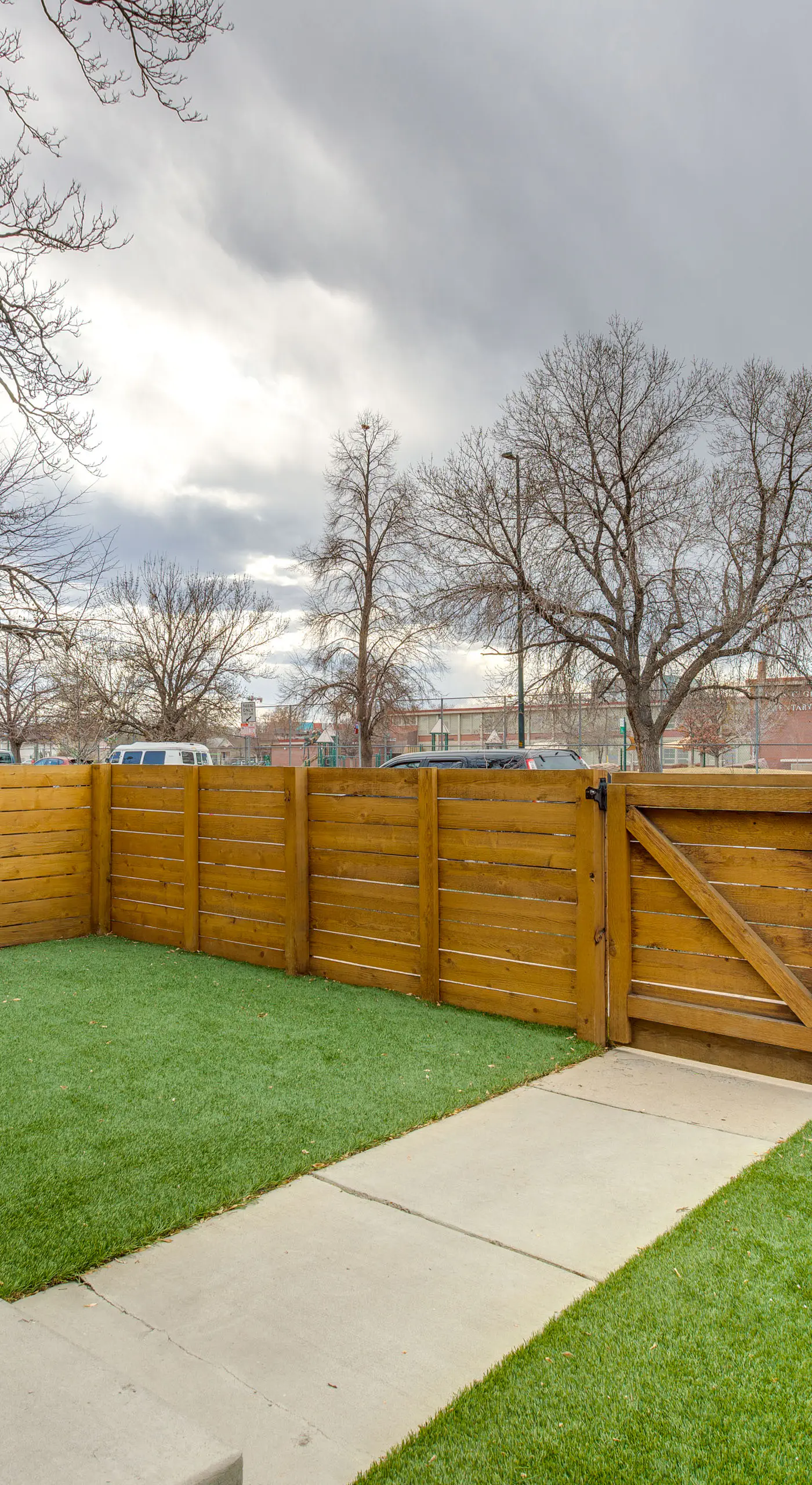1 Mi to Dtwn Denver: Sleek Duplex w/ Rooftop Deck!