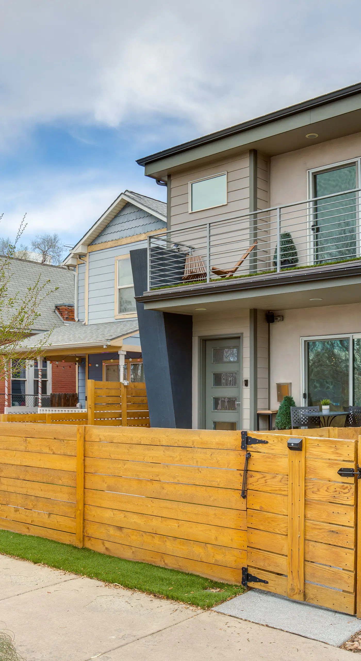 1 Mi to Dtwn Denver: Sleek Duplex w/ Rooftop Deck!