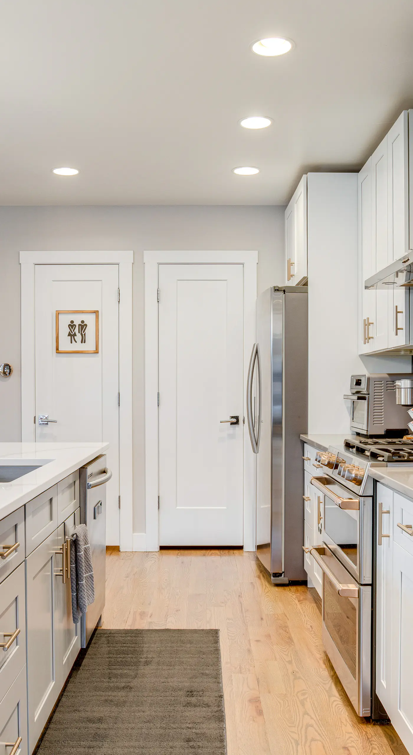 1 Mi to Dtwn Denver: Sleek Duplex w/ Rooftop Deck!