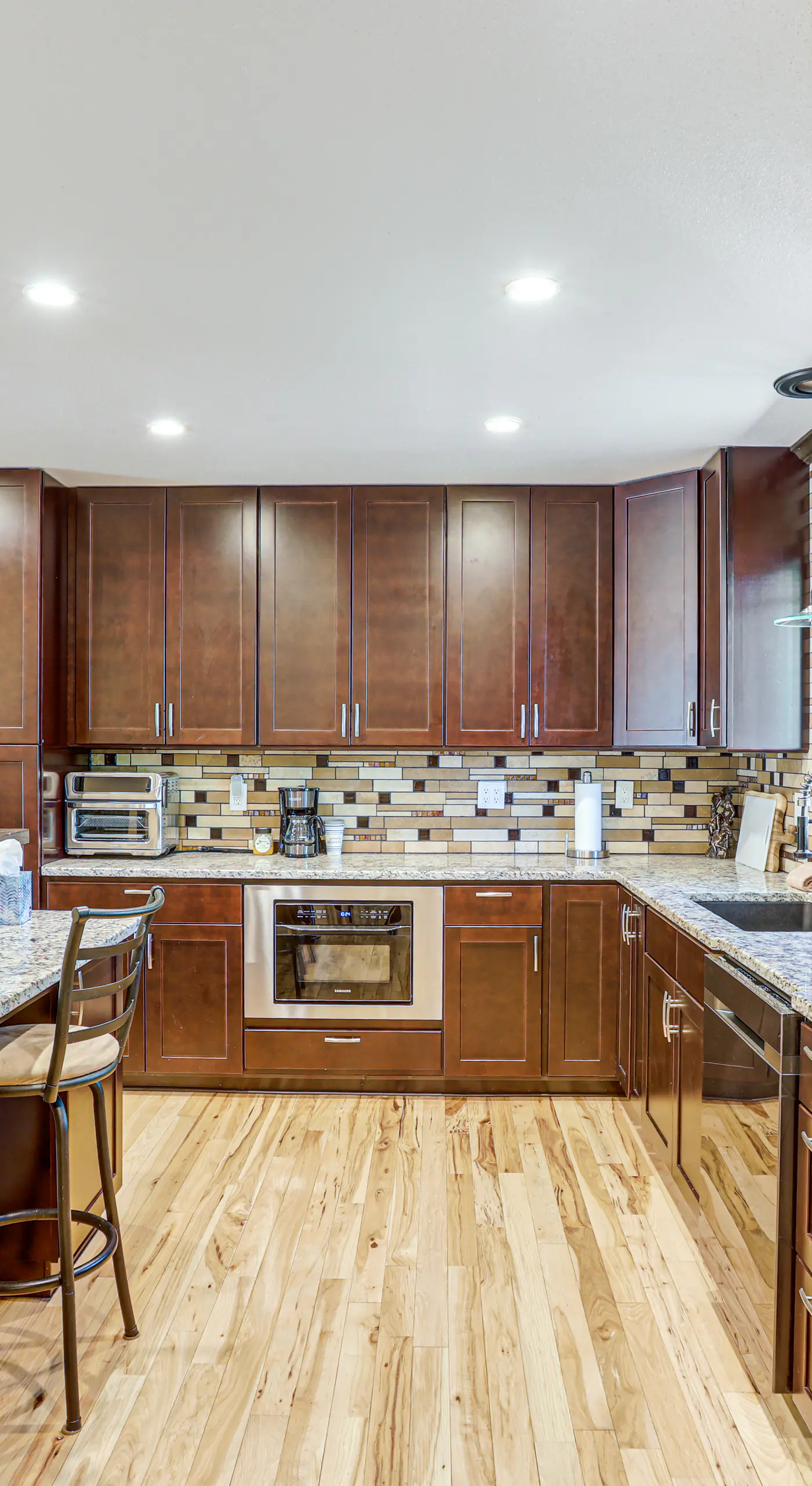 Pet-Friendly Retreat w/ Fenced Yard in Aurora