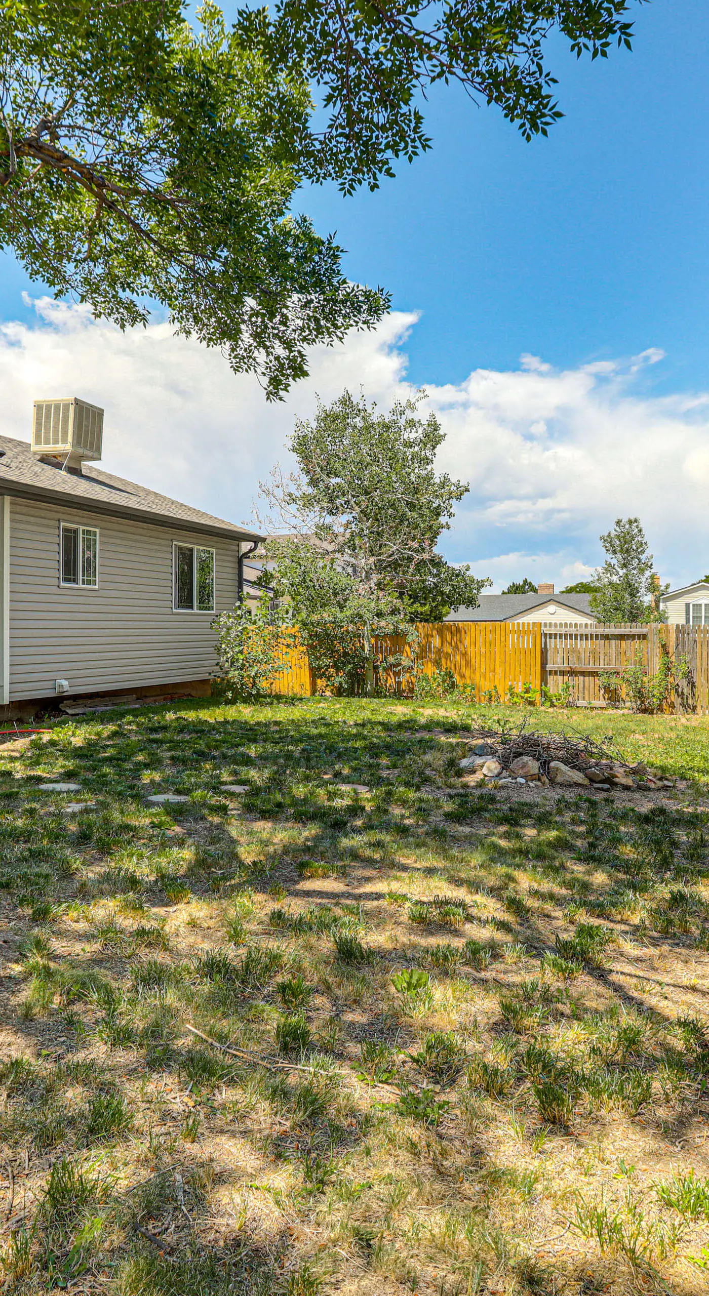 Pet-Friendly Retreat w/ Fenced Yard in Aurora