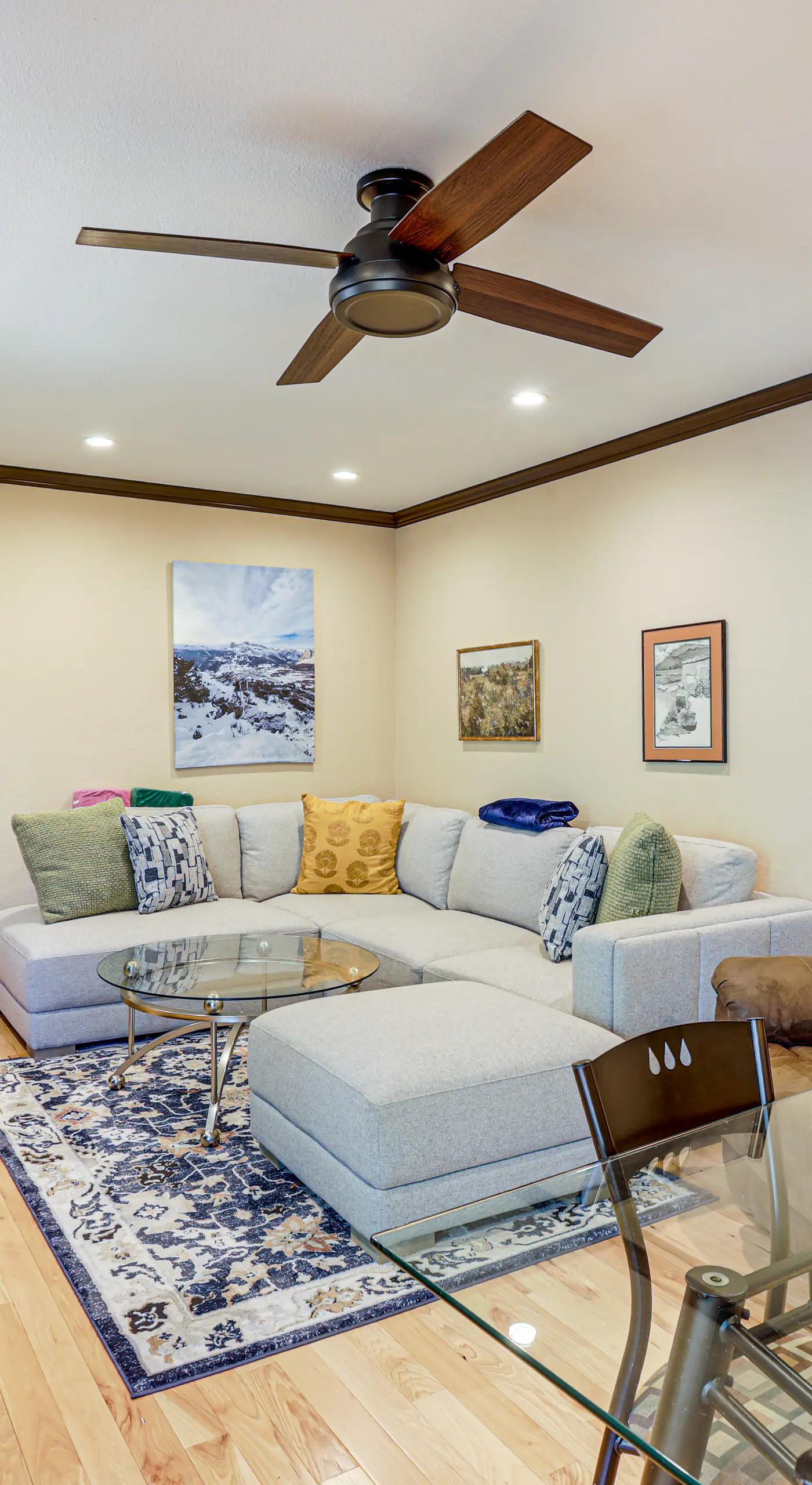 Pet-Friendly Retreat w/ Fenced Yard in Aurora