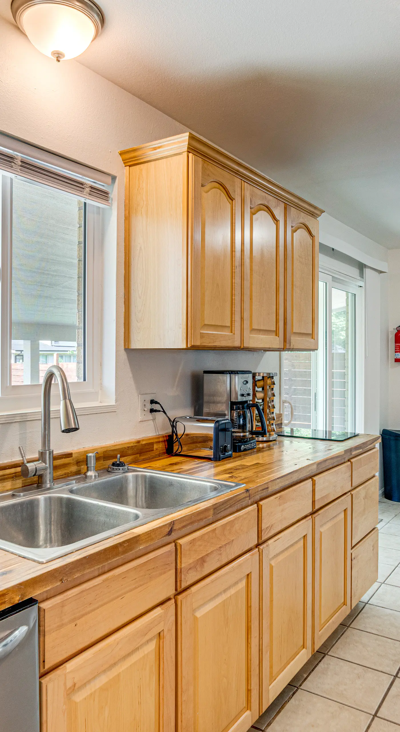 2 Mi to Hospitals: Home w/ Private Yard in Aurora