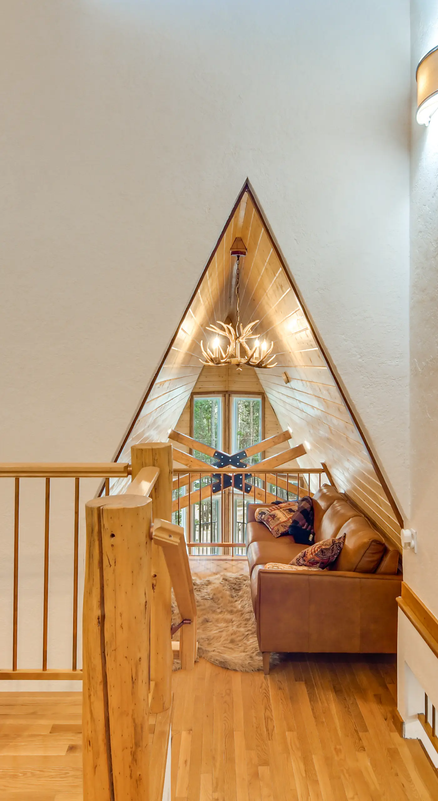 Wooded Retreat w/ Private Hot Tub in Evergreen