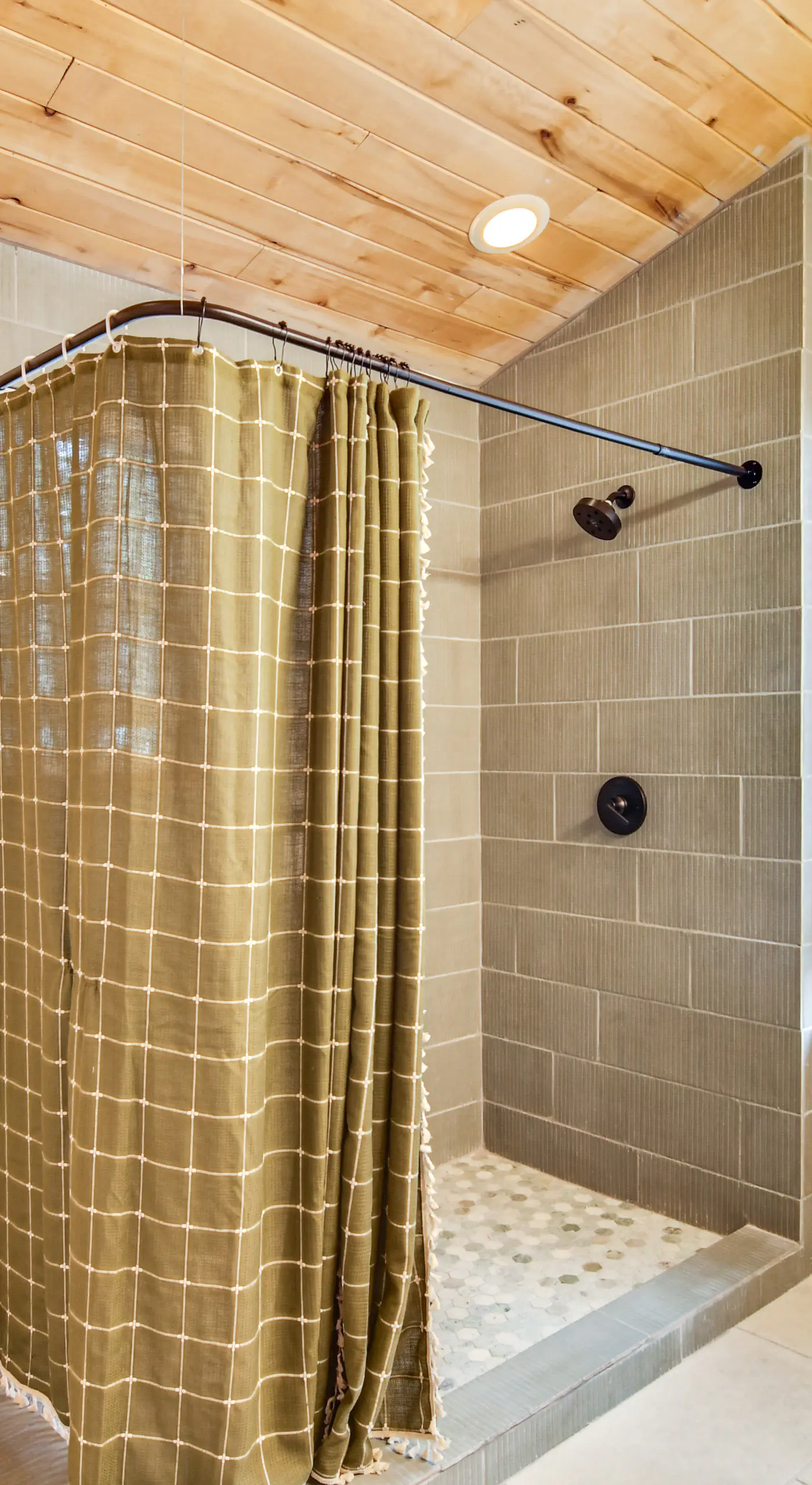 Wooded Retreat w/ Private Hot Tub in Evergreen