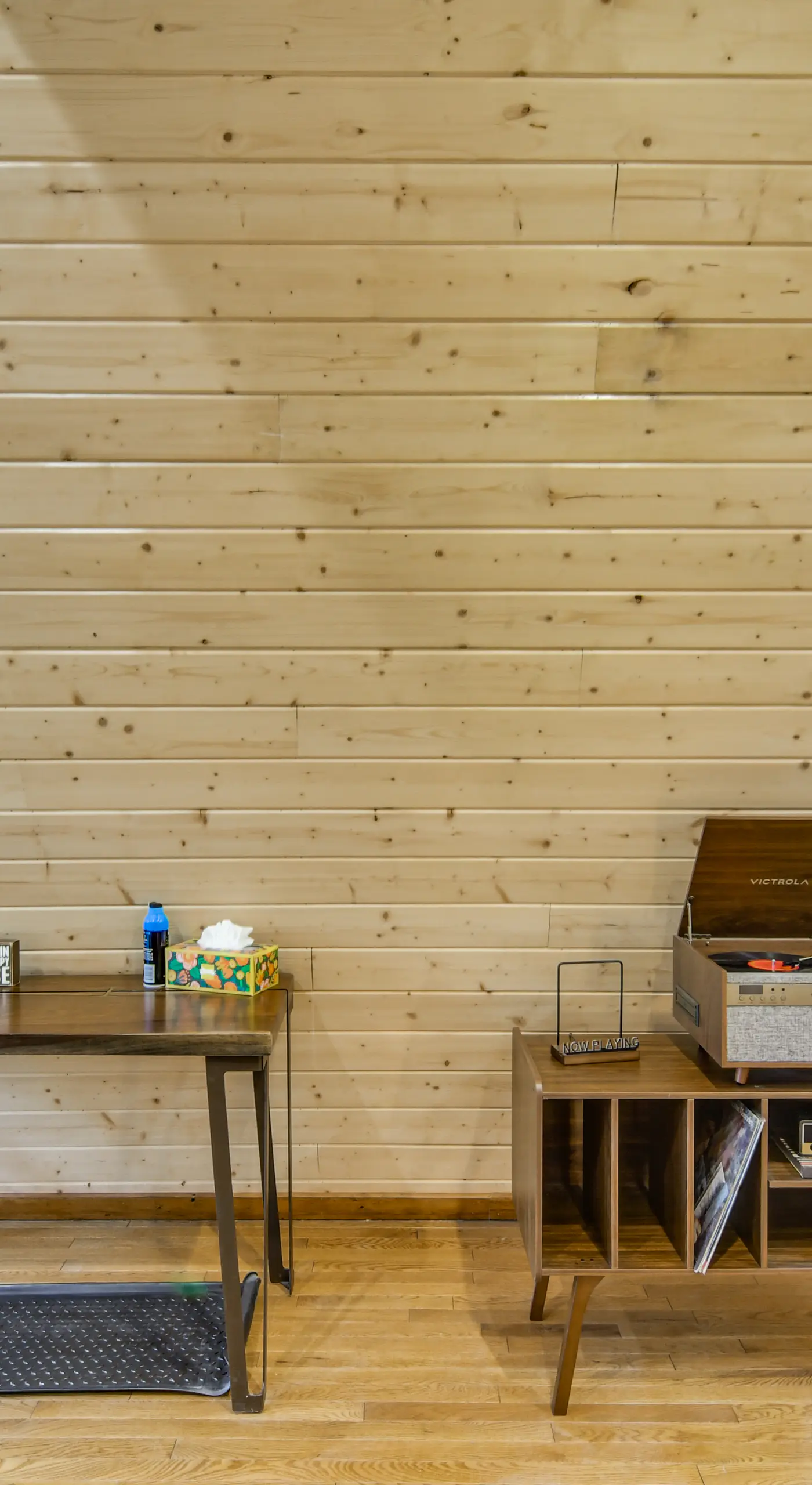 Wooded Retreat w/ Private Hot Tub in Evergreen