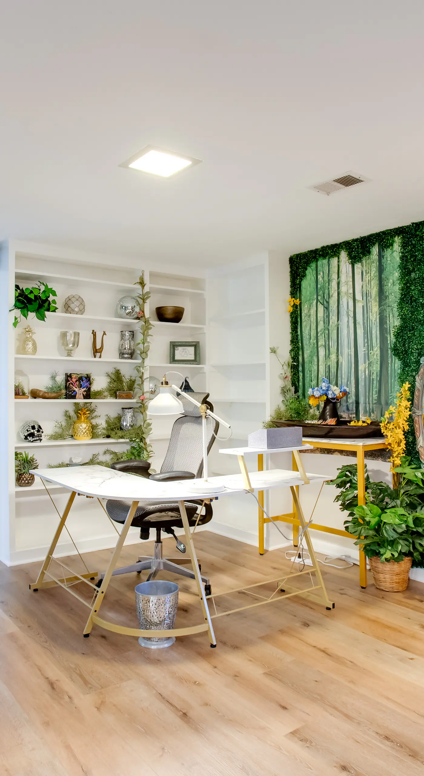 Work & Play Near Old Town Arvada: Pets Welcome!